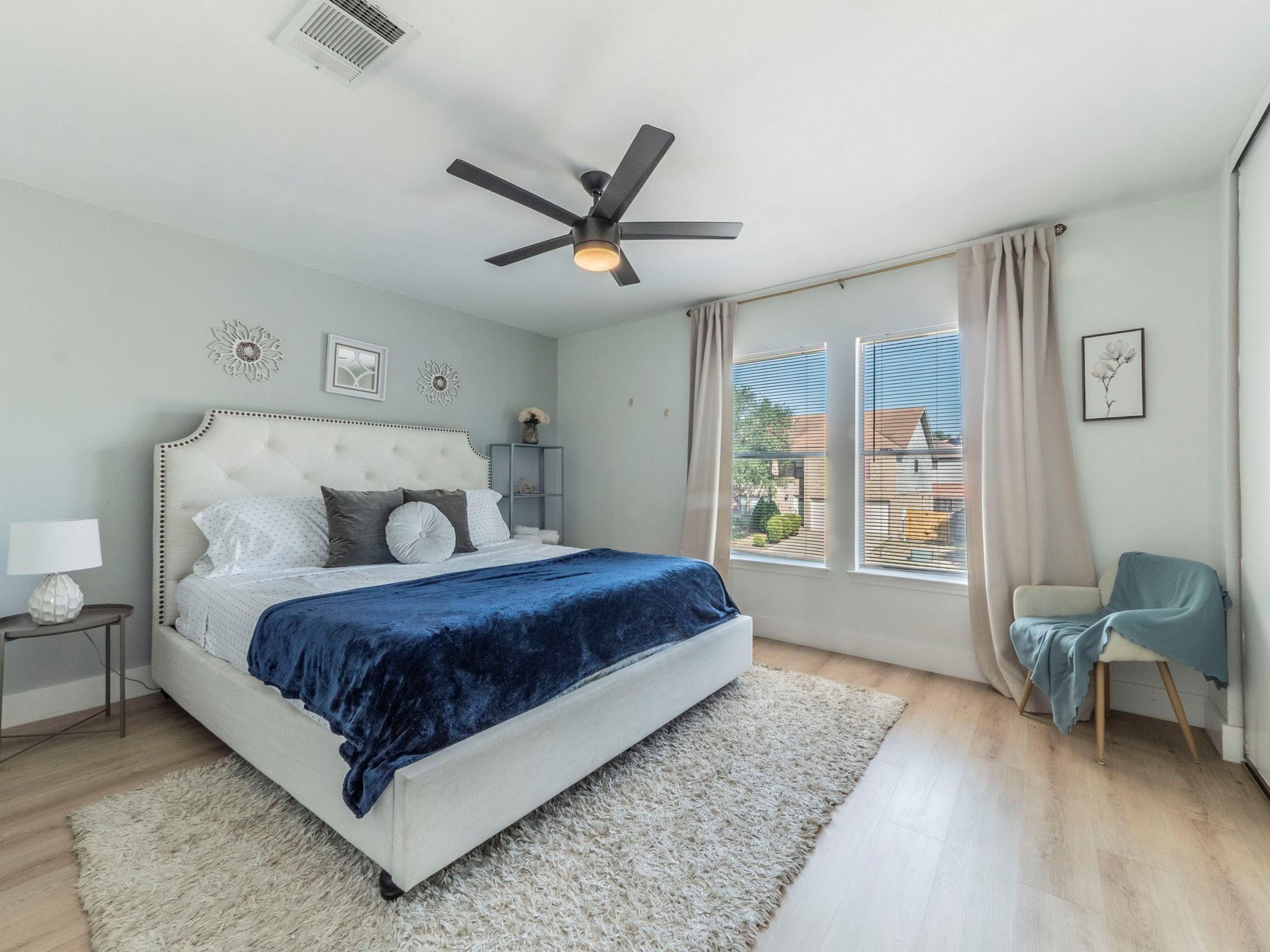 17905 Narsitin Ln, Pflugerville, TX 78660