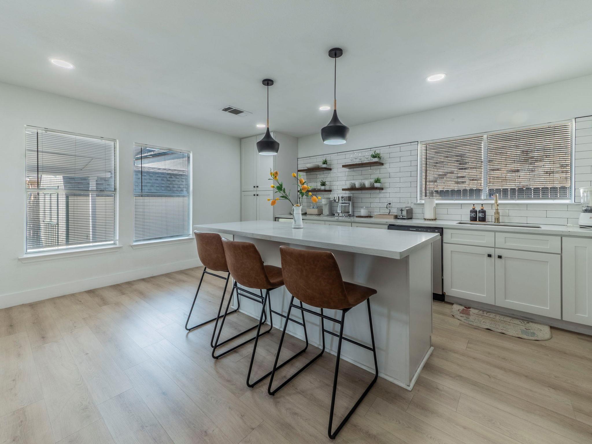 17905 Narsitin Ln, Pflugerville, TX 78660