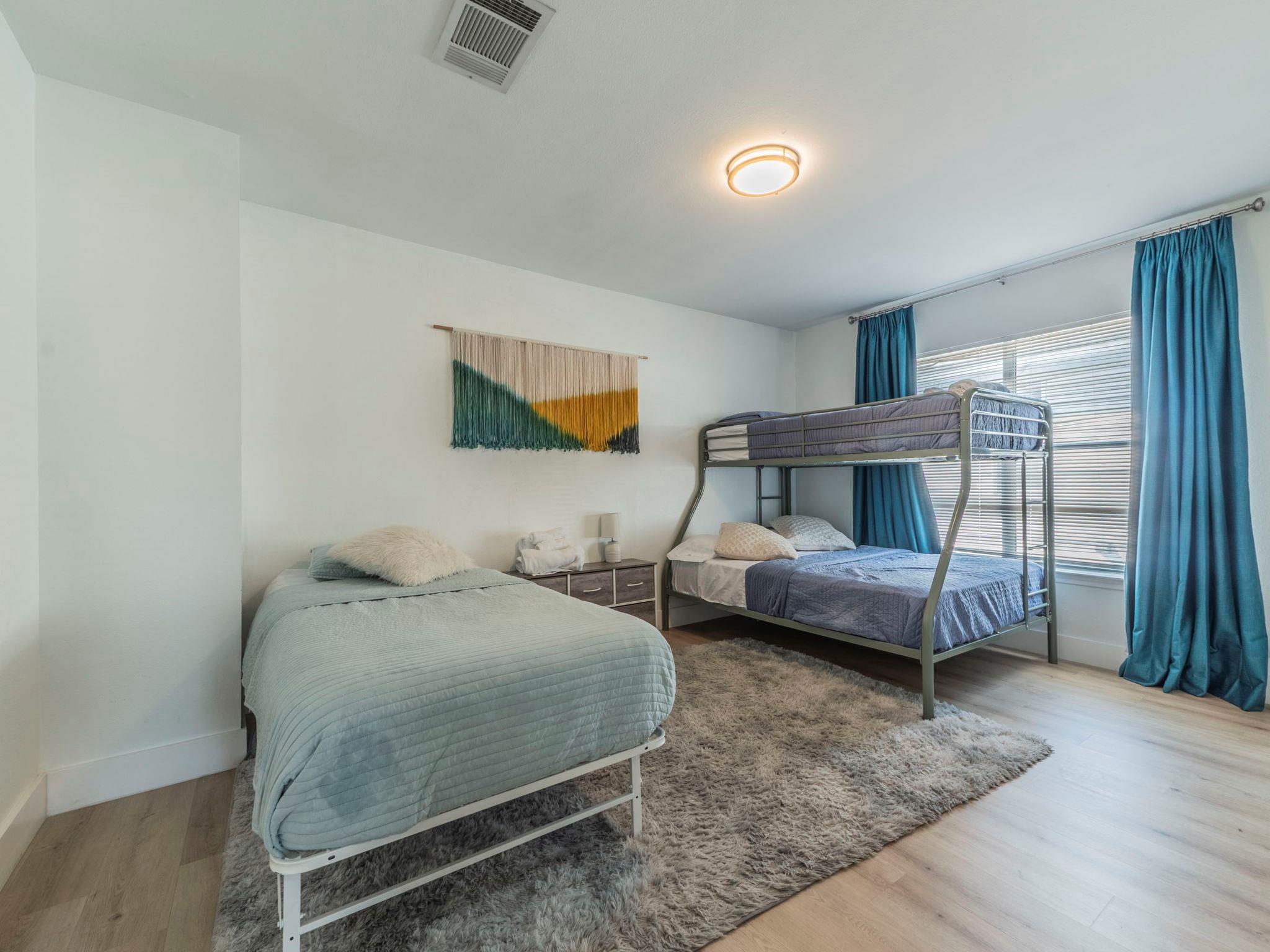 17905 Narsitin Ln, Pflugerville, TX 78660