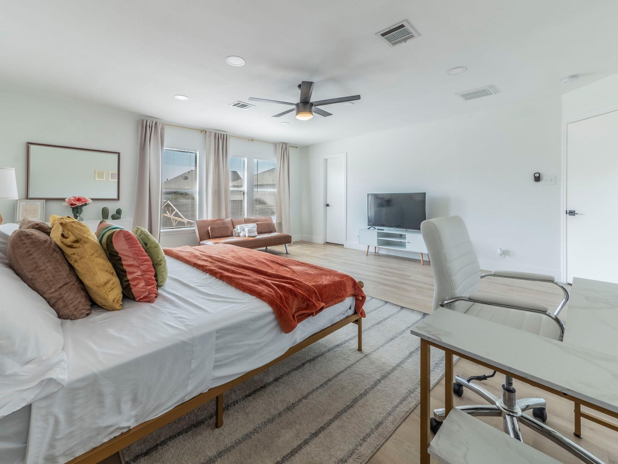 17905 Narsitin Ln, Pflugerville, TX 78660