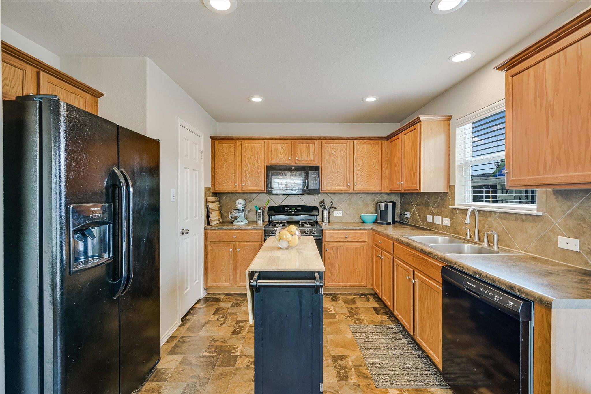 341 Bird Dog Bnd, Bastrop, TX 78602