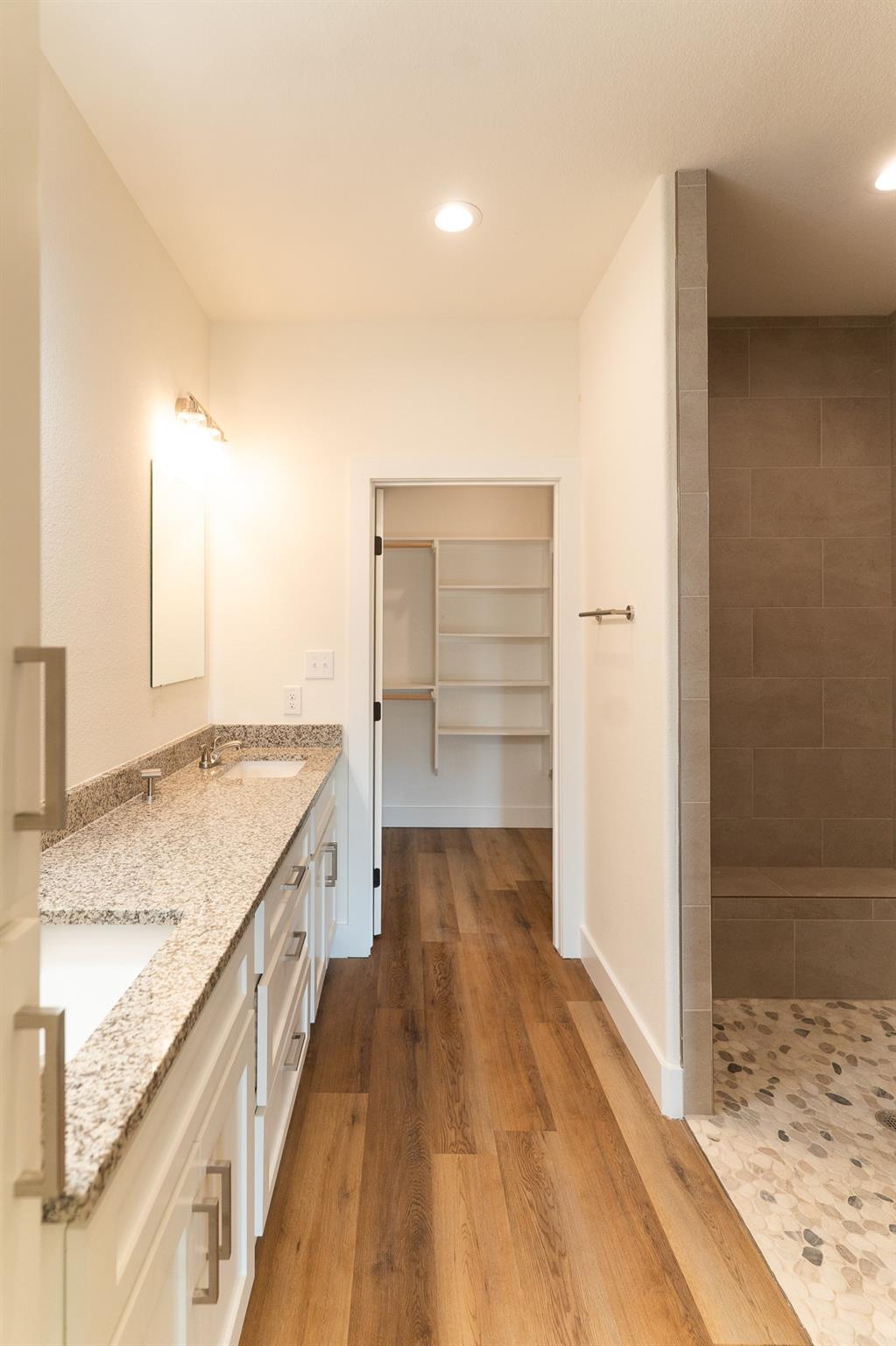 309 String Prairie Way, Smithville, TX 78957