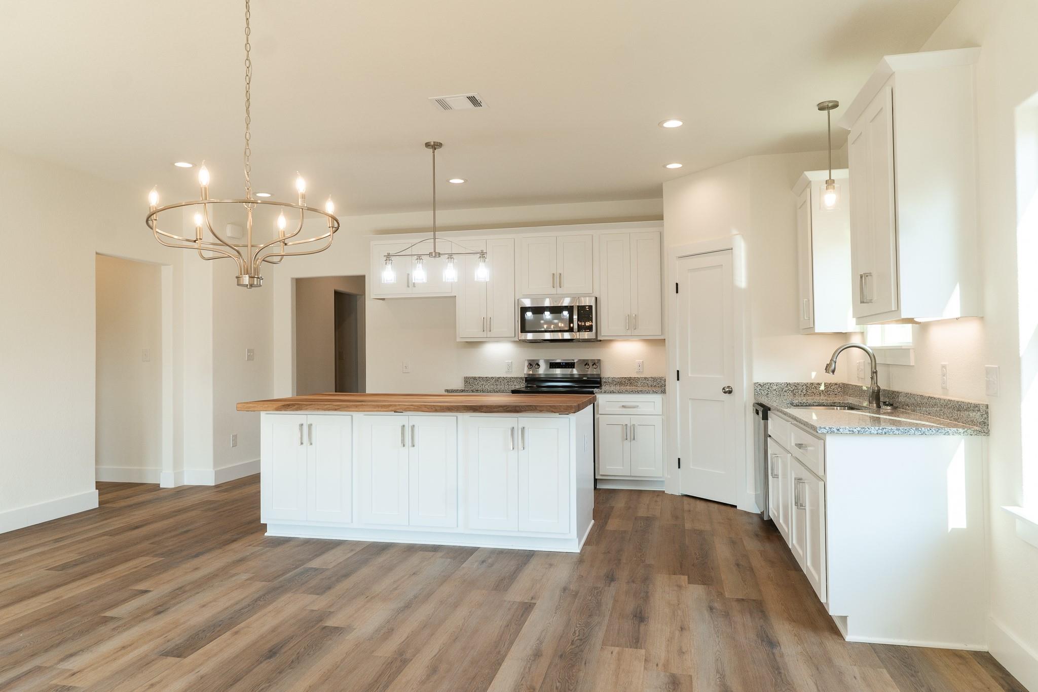 309 String Prairie Way, Smithville, TX 78957