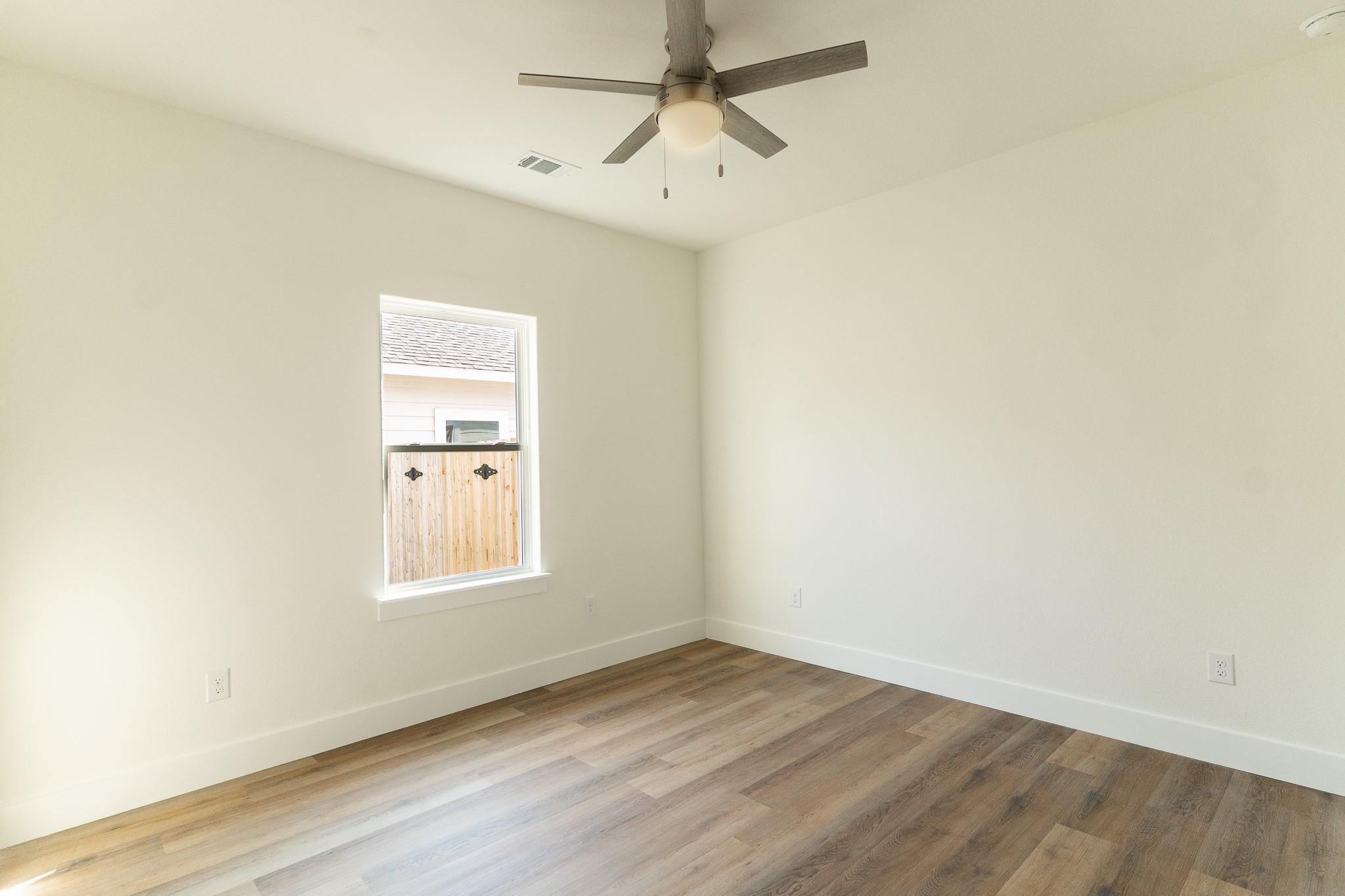 309 String Prairie Way, Smithville, TX 78957