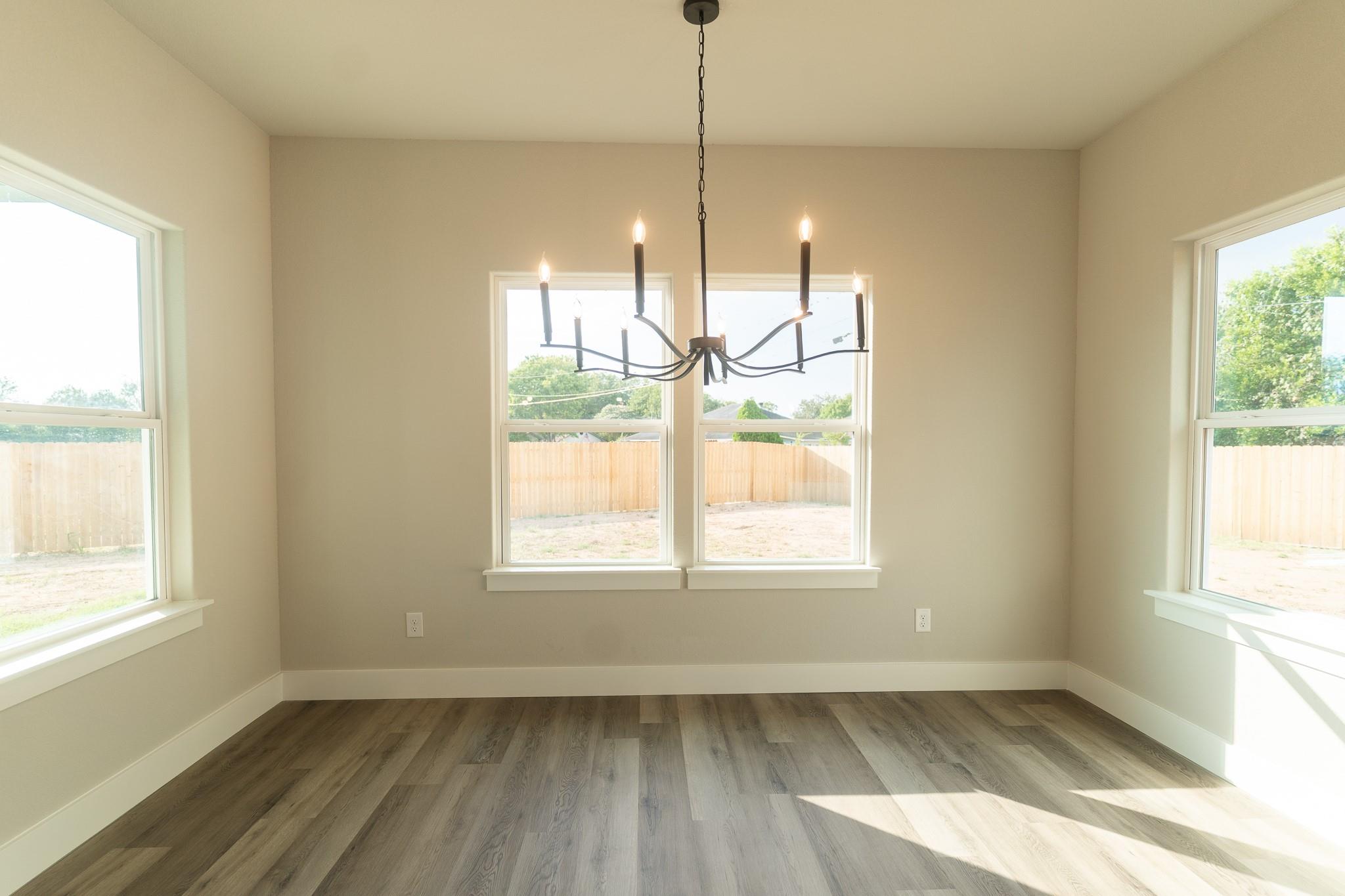 329 String Prairie Way, Smithville, TX 78957