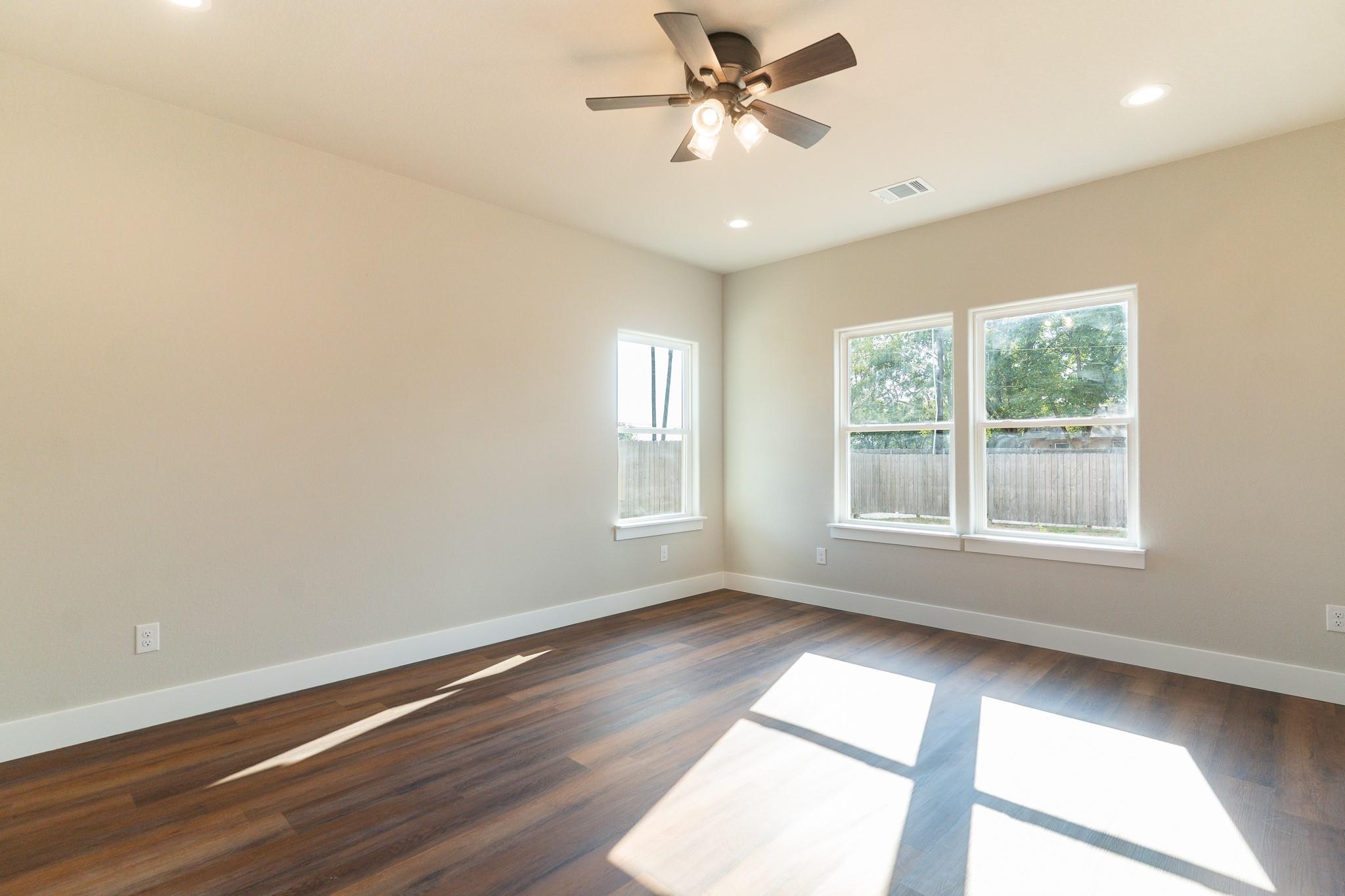 305 String Prairie Way, Smithville, TX 78957