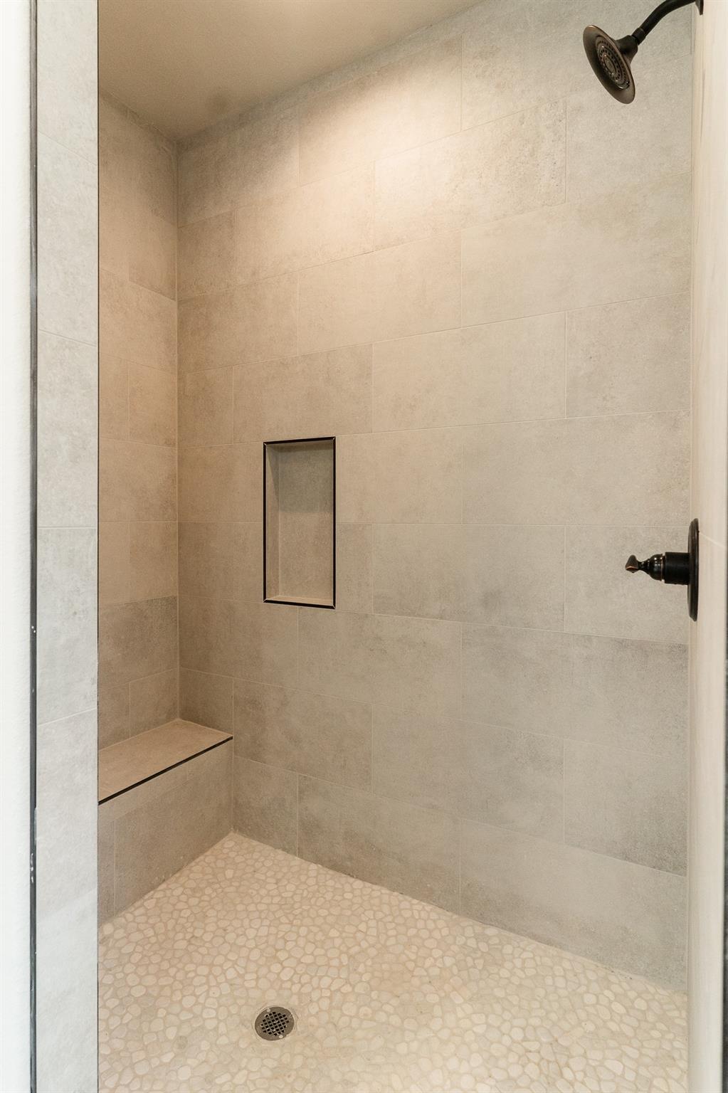 305 String Prairie Way, Smithville, TX 78957