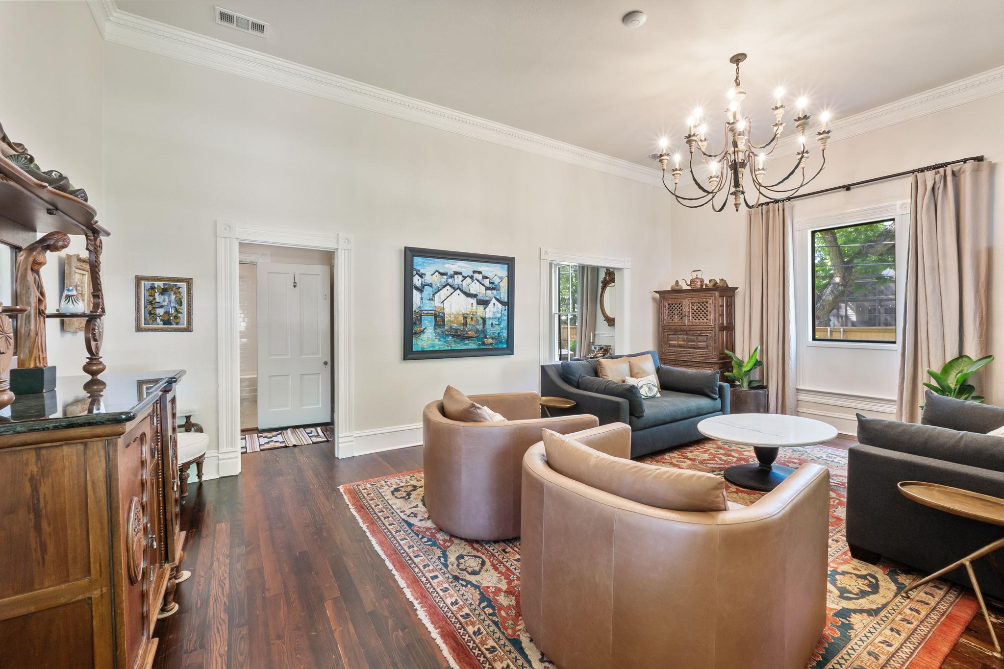 1250 S Main St, Georgetown, TX 78626