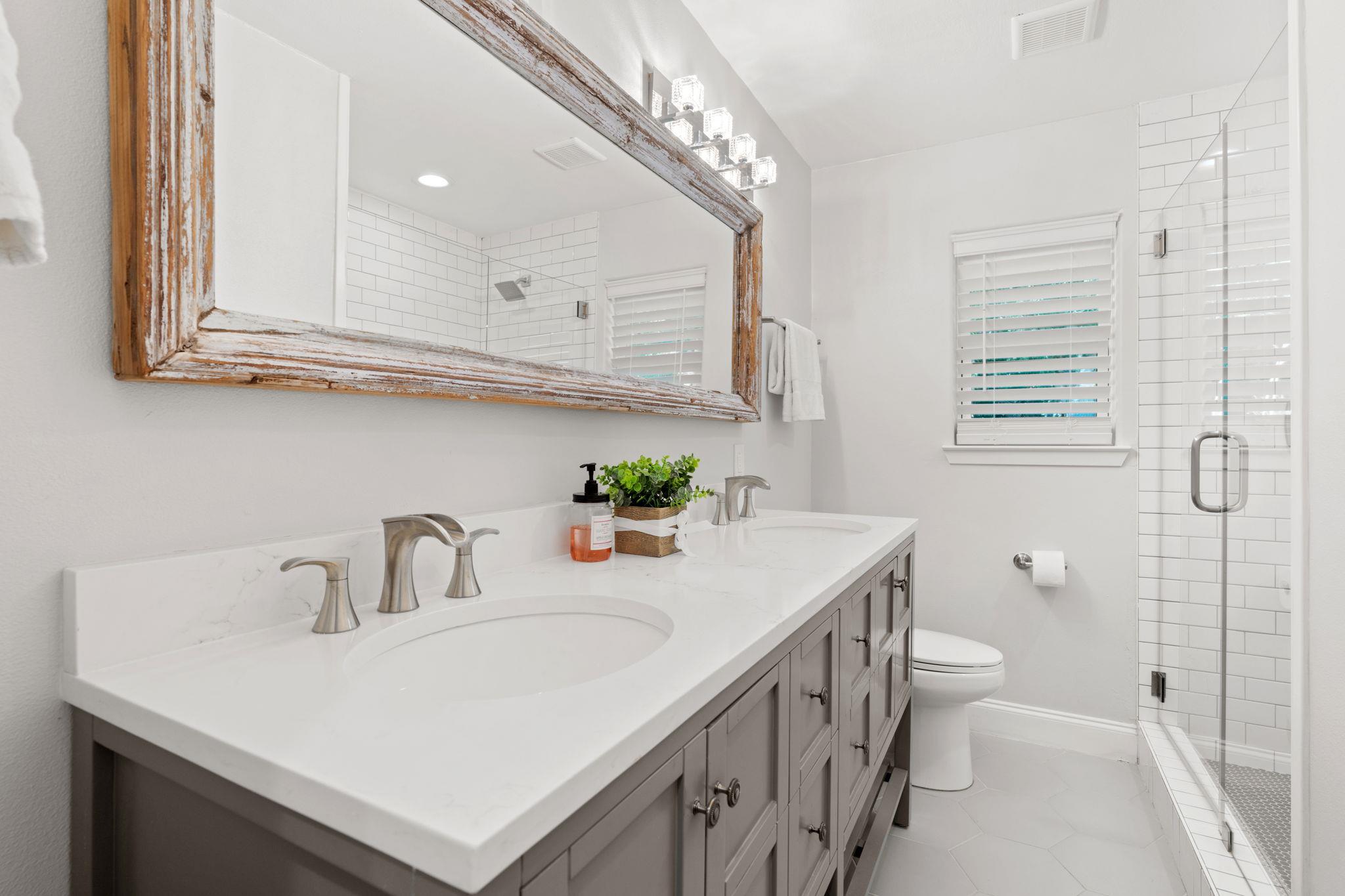 1112 SW Pecan Dr SW, Marble Falls, TX 78654