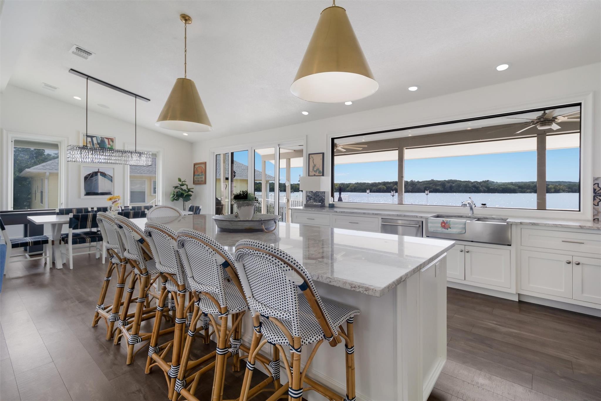 100 S Waterway Dr, Kingsland, TX 78639