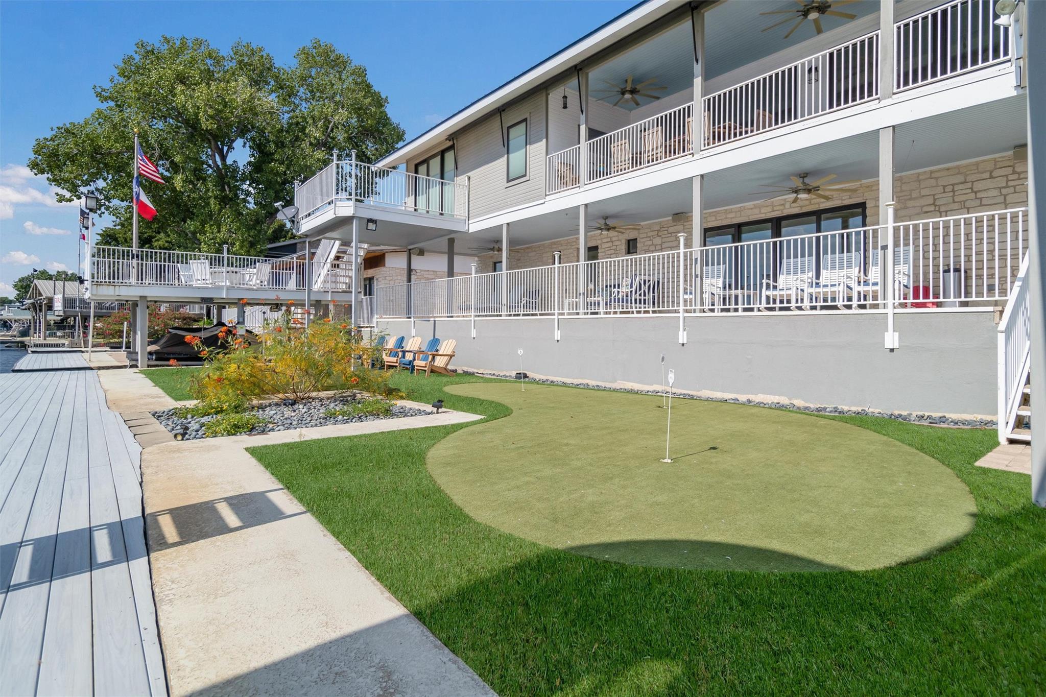 100 S Waterway Dr, Kingsland, TX 78639