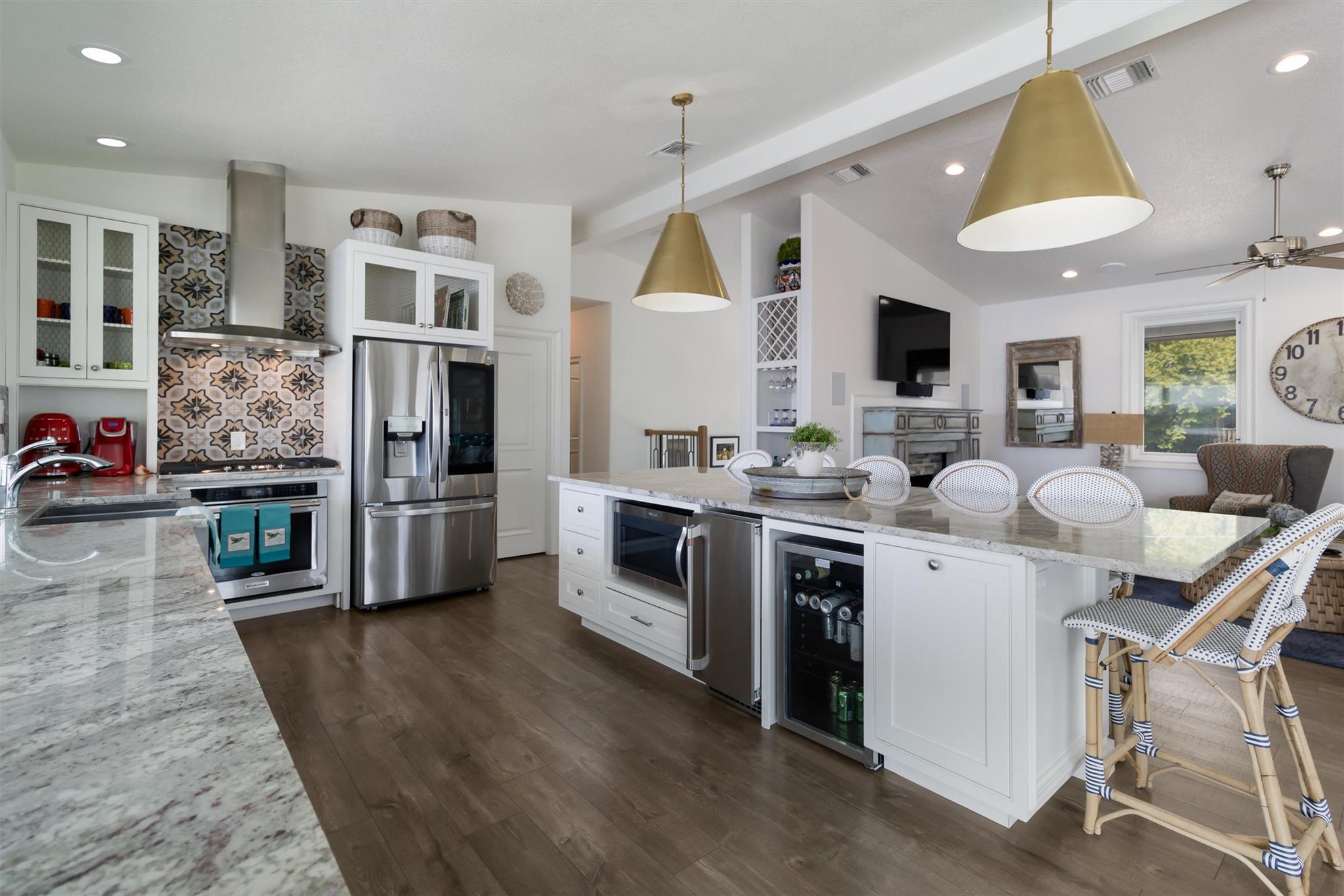 100 S Waterway Dr, Kingsland, TX 78639