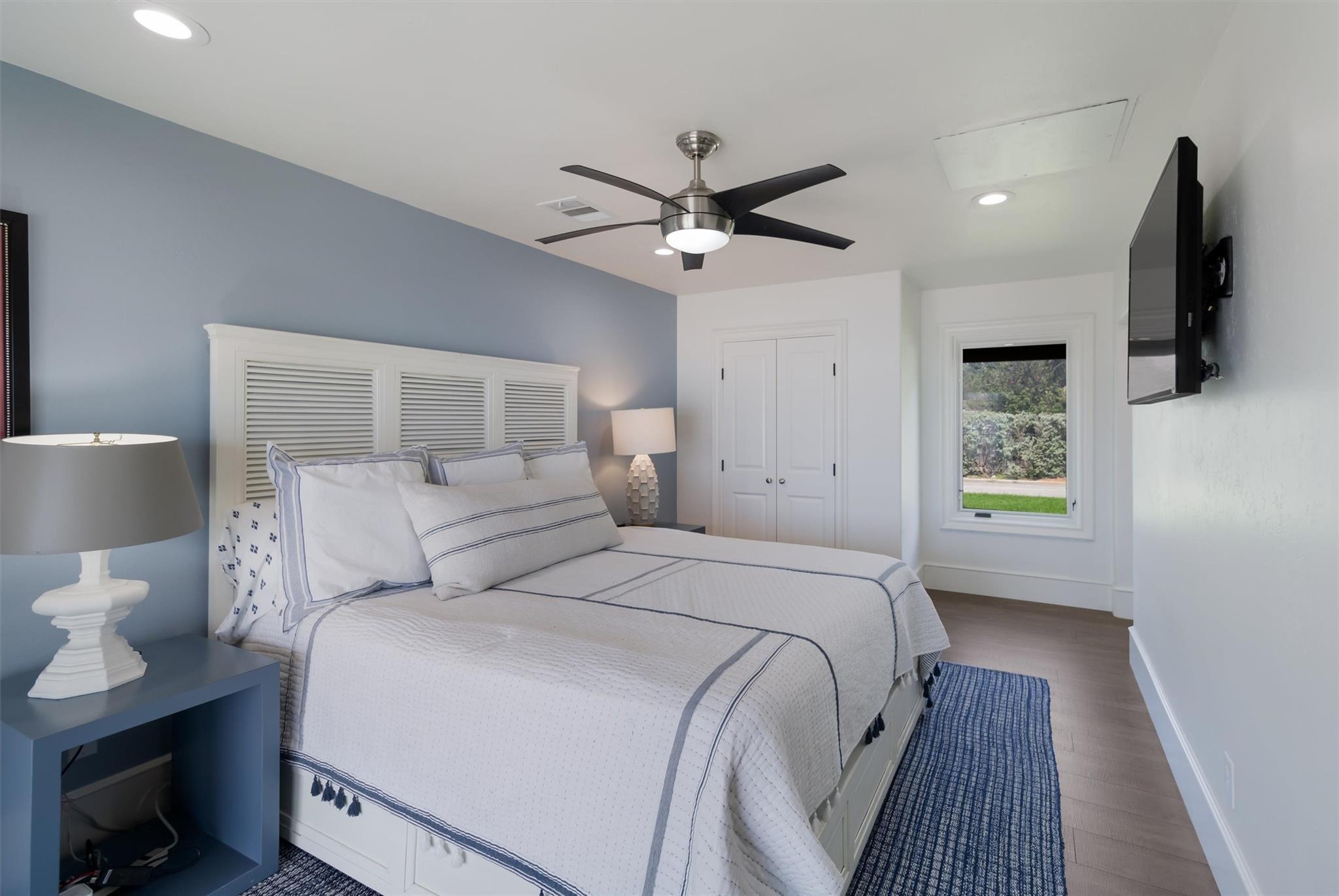 100 S Waterway Dr, Kingsland, TX 78639