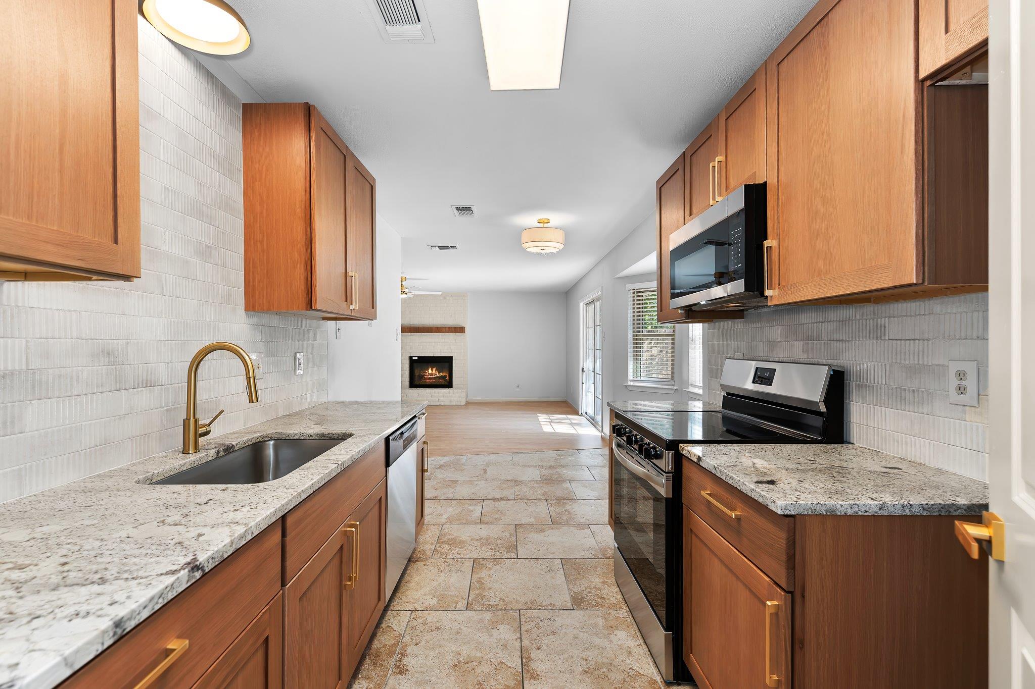 1808 Moonlight Dr, Killeen, TX 76543