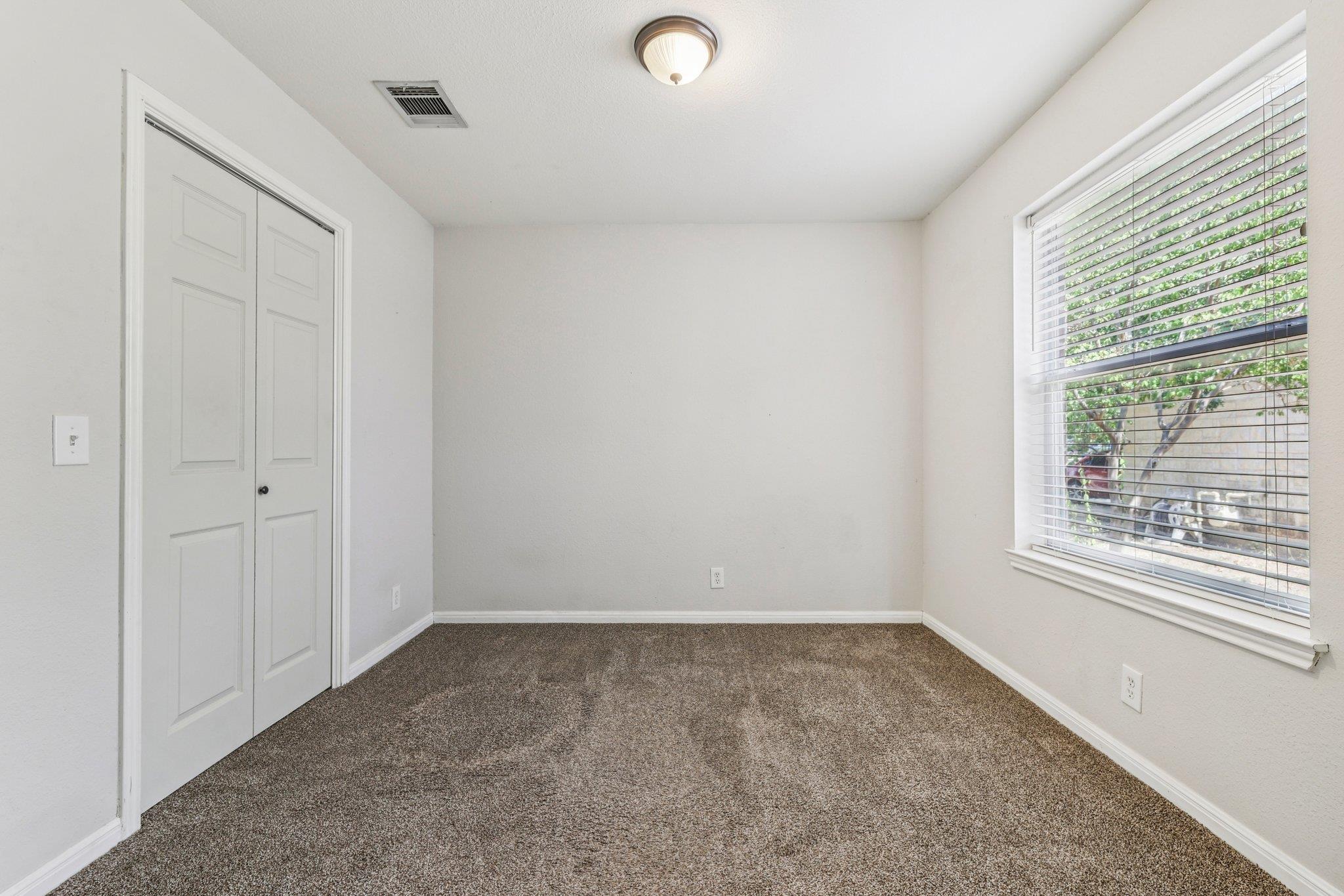 602 Los Robles Rd, Leander, TX 78641