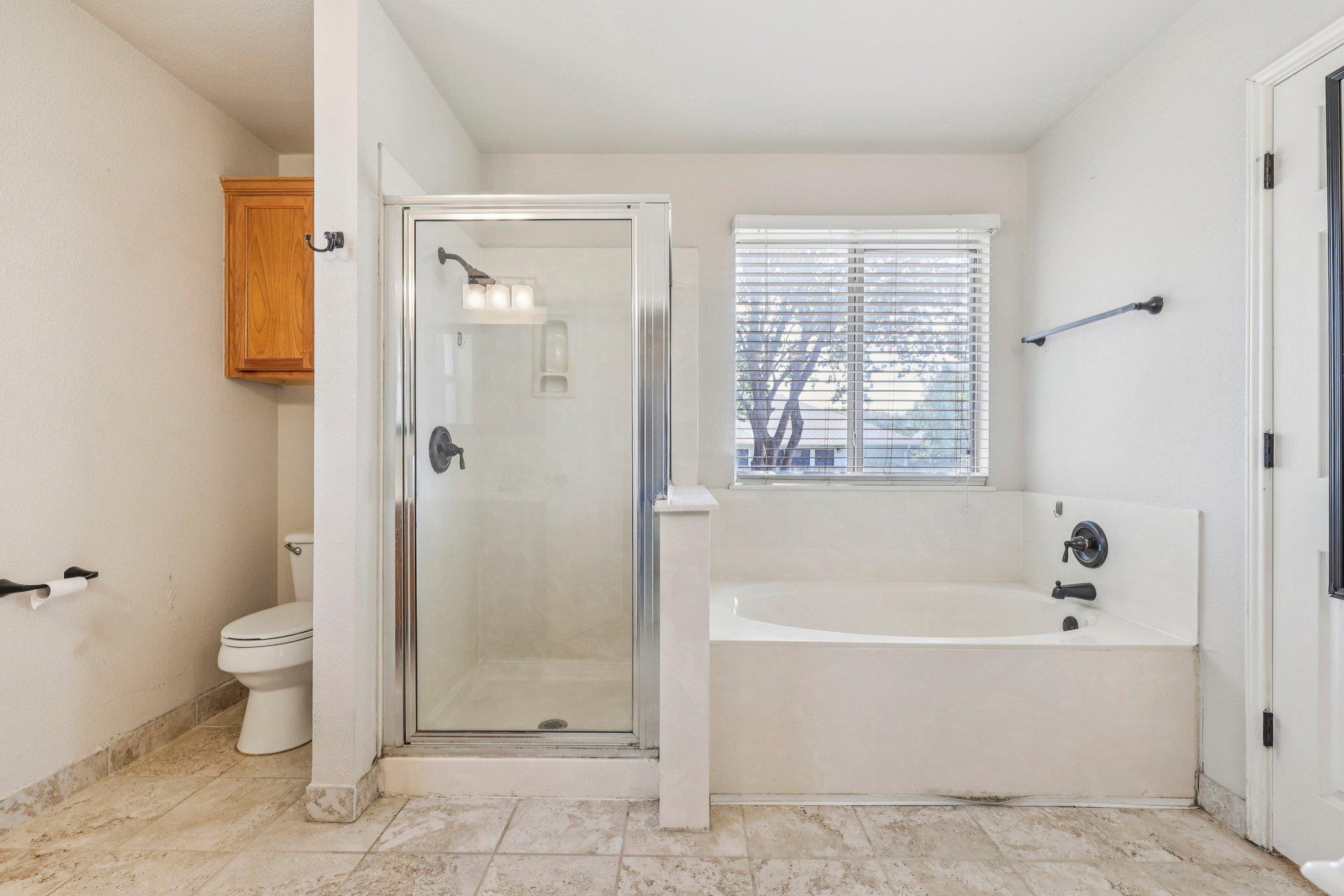 602 Los Robles Rd, Leander, TX 78641