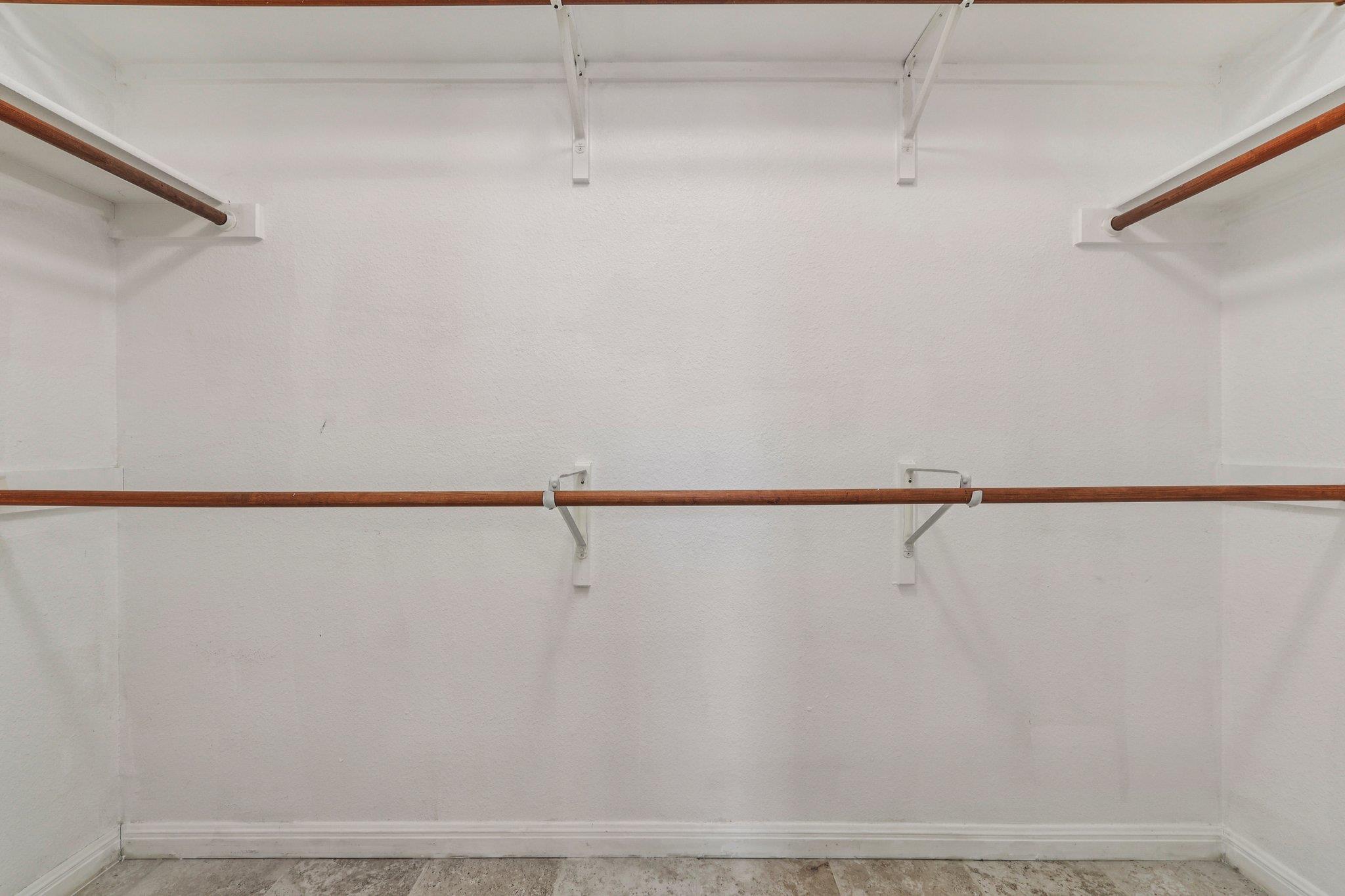 602 Los Robles Rd, Leander, TX 78641