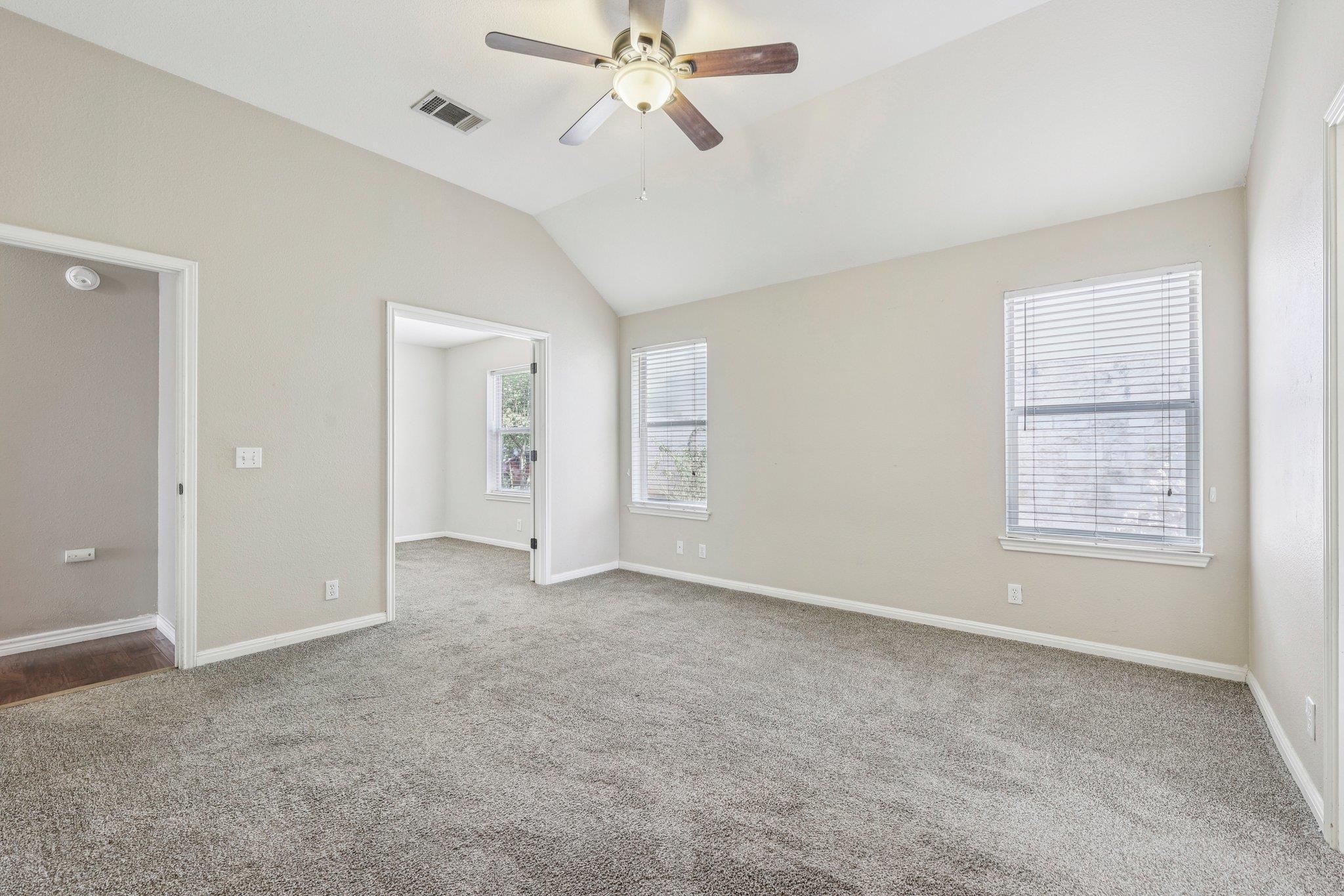 602 Los Robles Rd, Leander, TX 78641