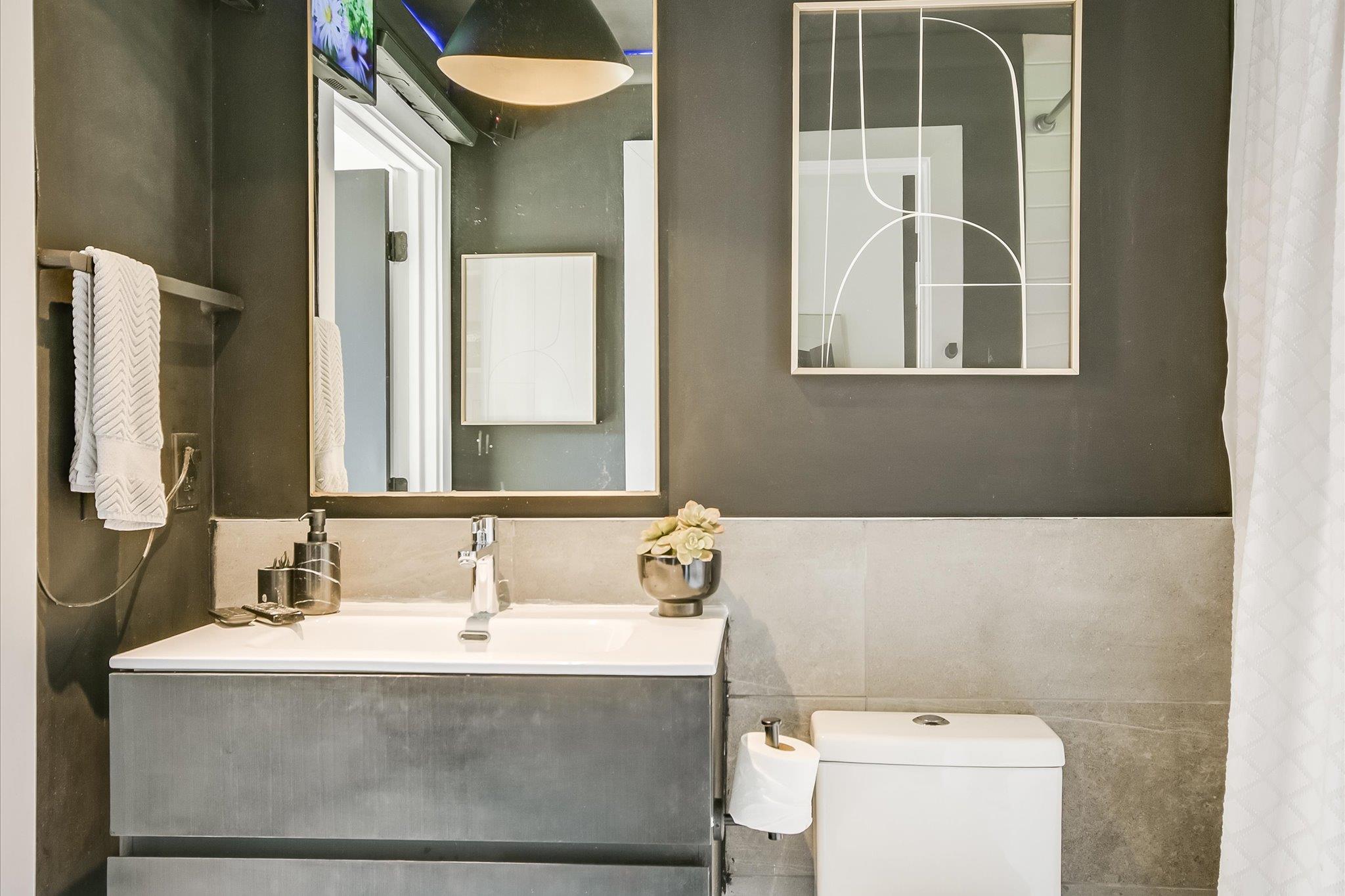 4802 Gladeview Dr # 2, Austin, TX 78745