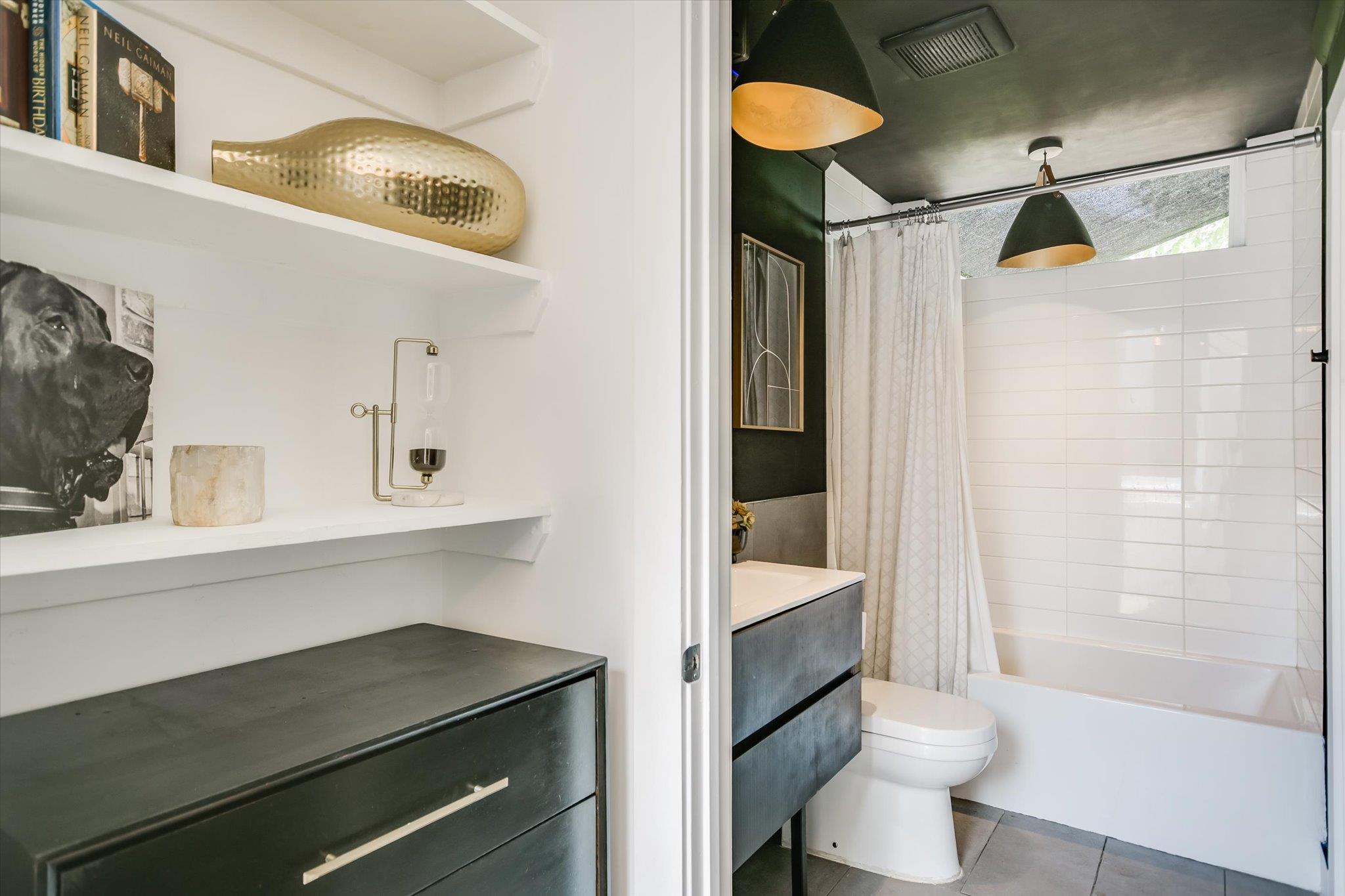 4802 Gladeview Dr # 2, Austin, TX 78745