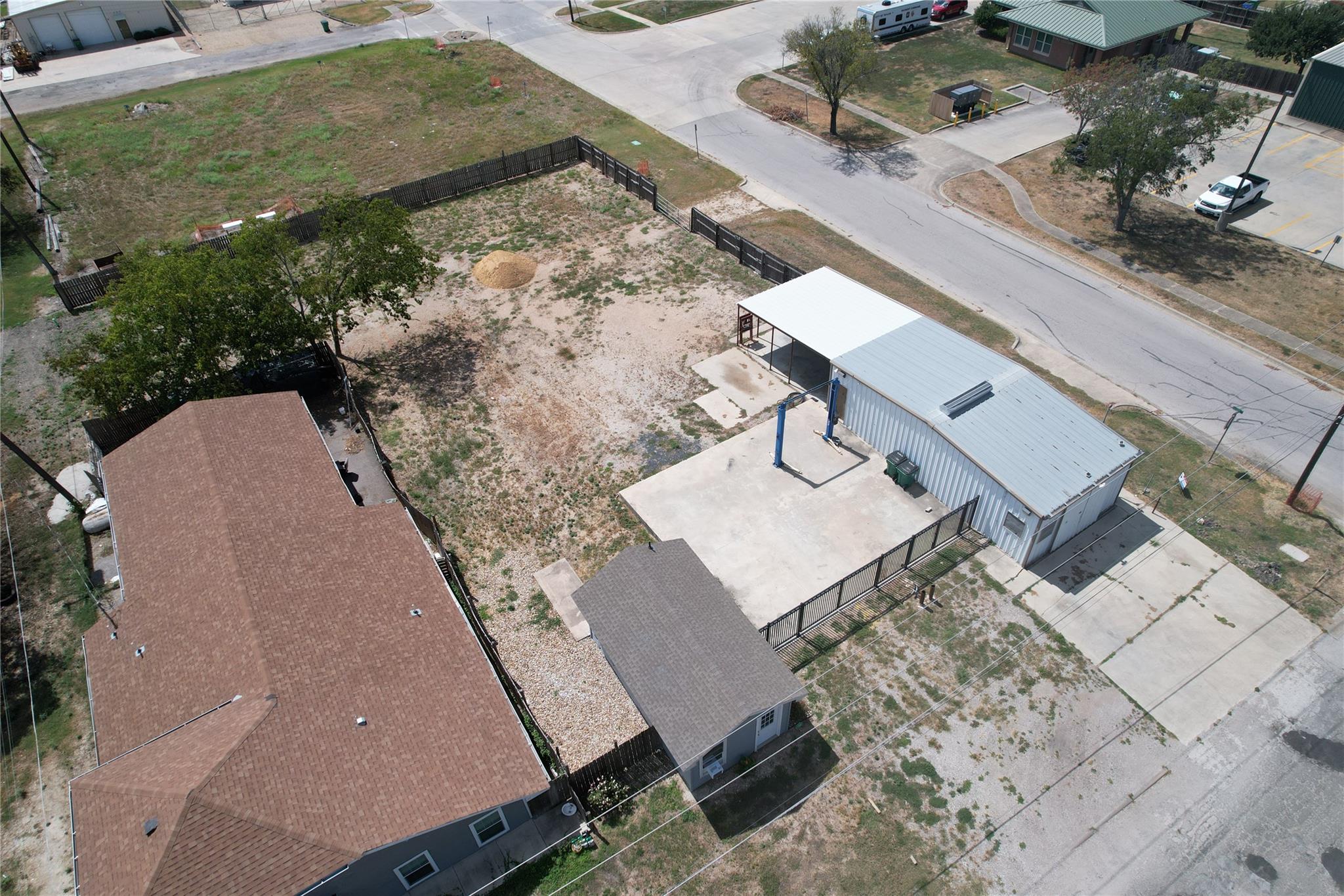 218 Elliott St, Taylor, TX 76574