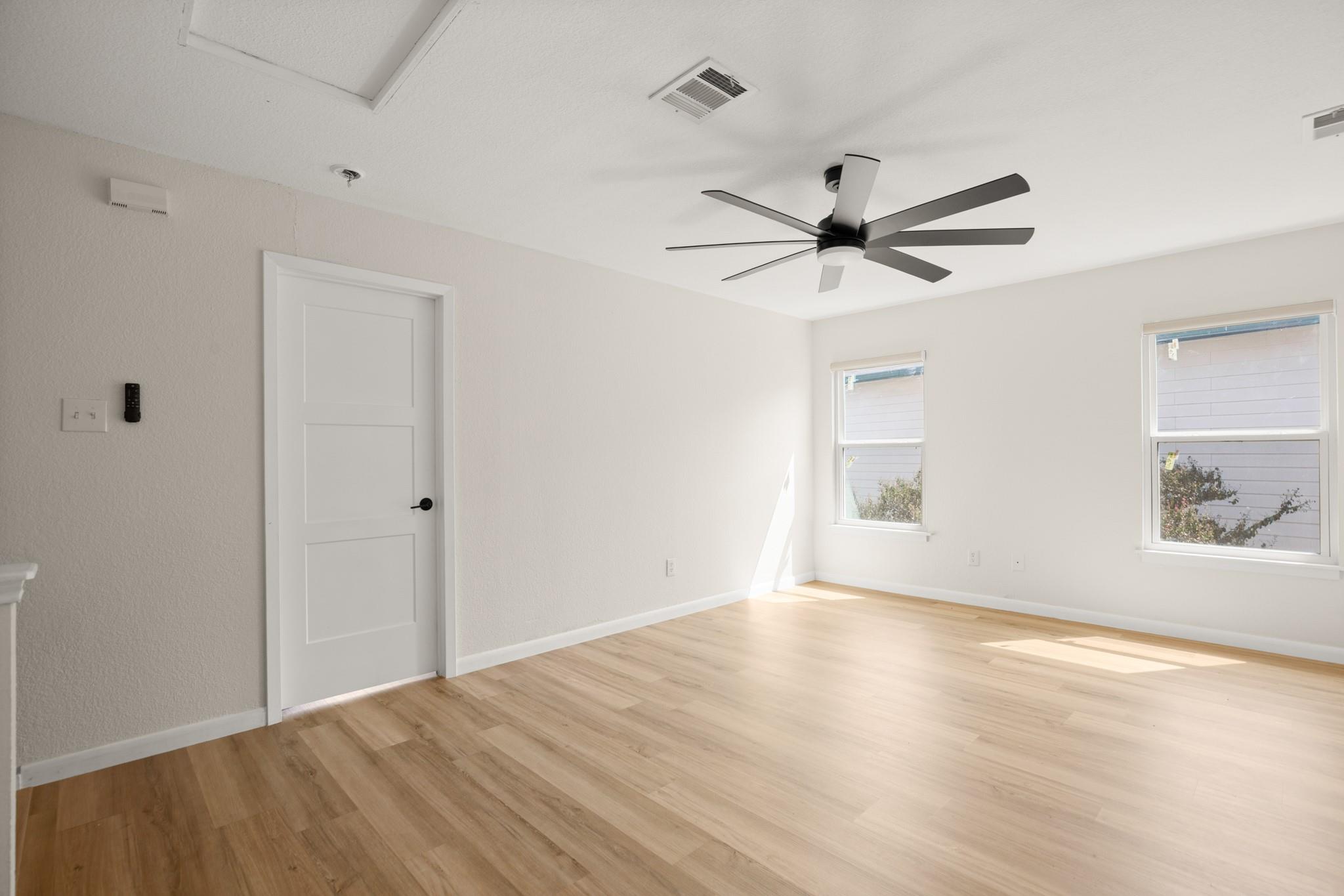 13421 Vizquel Loop, Del Valle, TX 78617