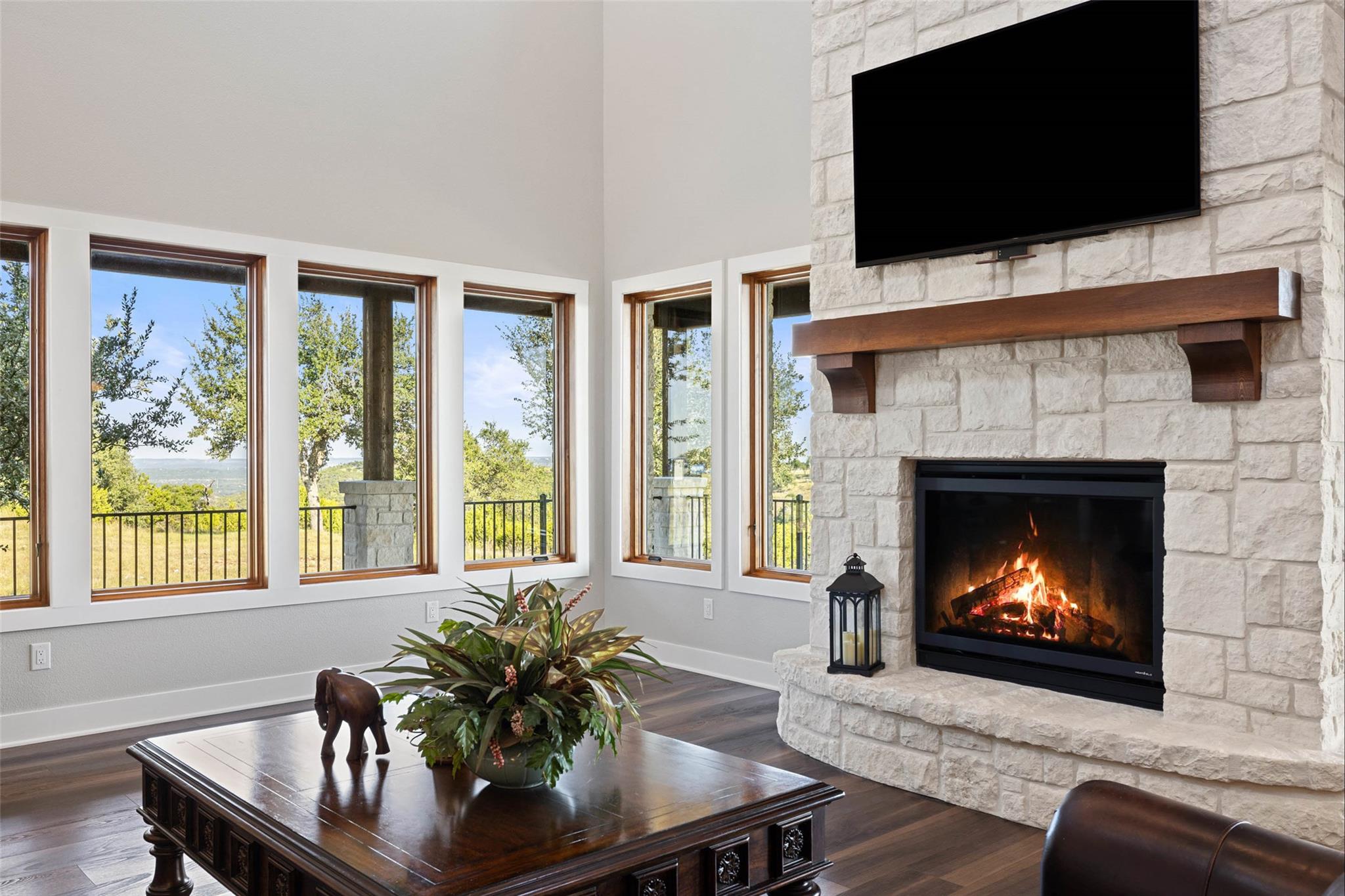 234 Elk Run Cv, Blanco, TX 78606