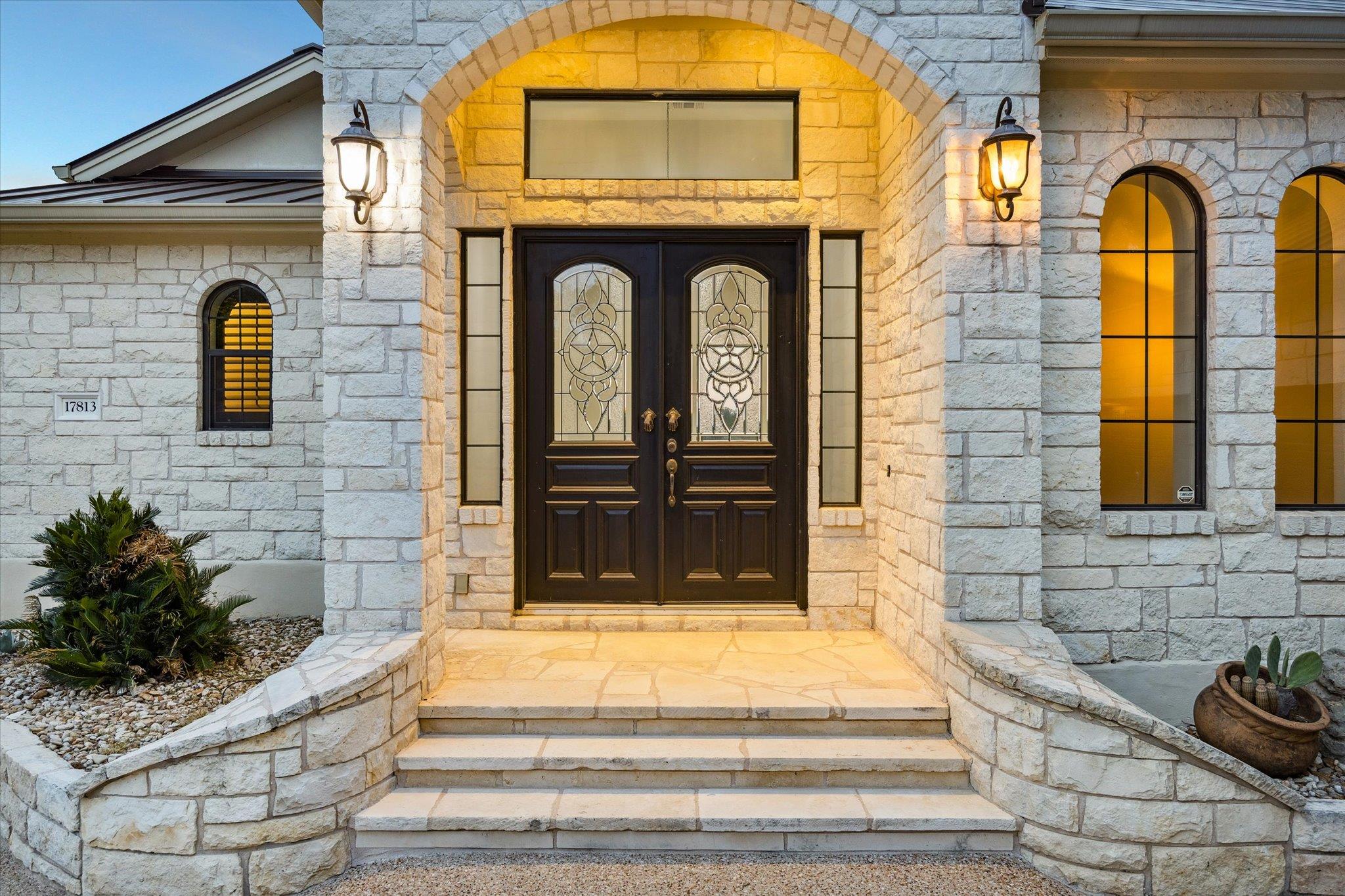 17813 Kingfisher Ridge Dr, Lago Vista, TX 78645