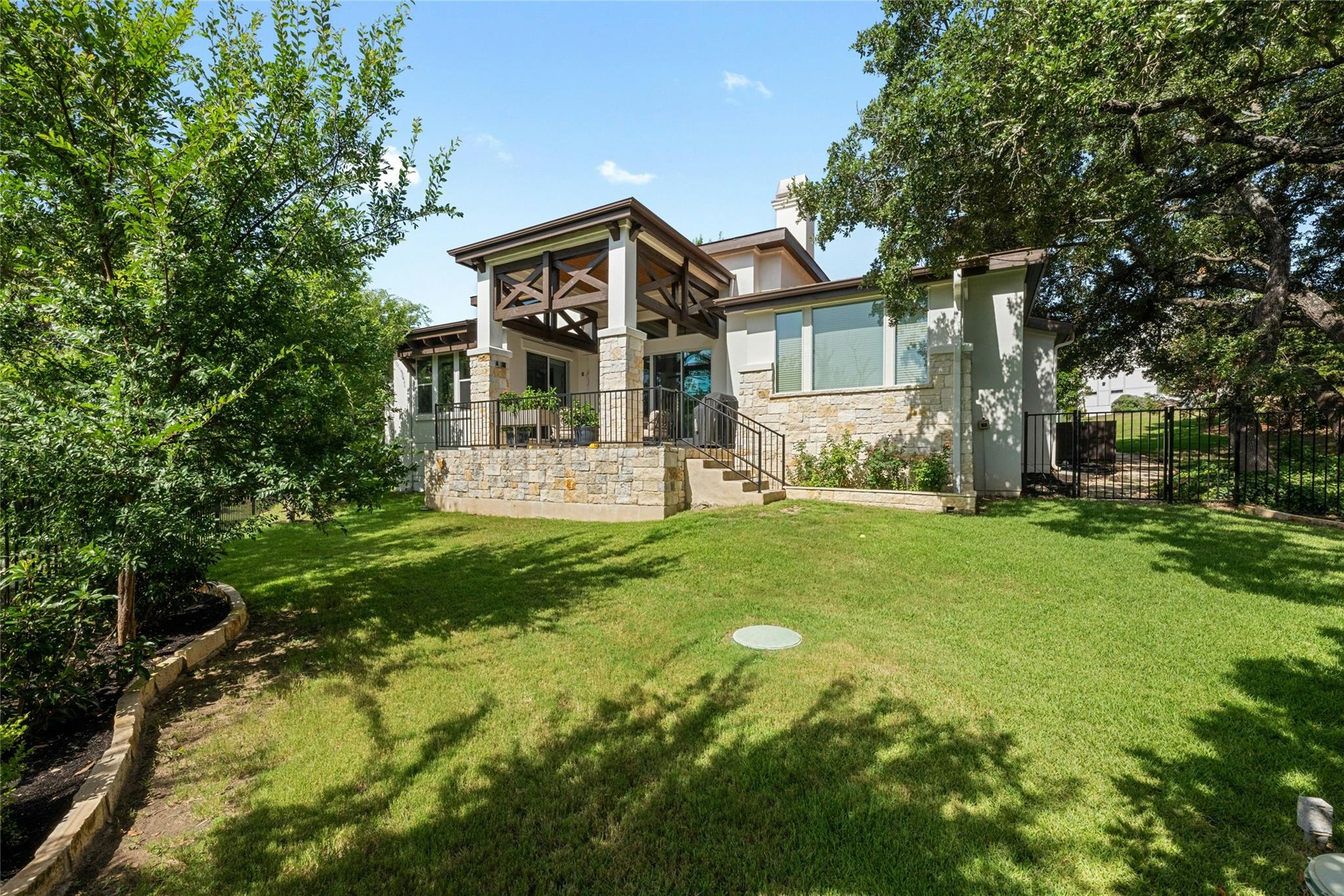 502 Lakeway Dr, Lakeway, TX 78734