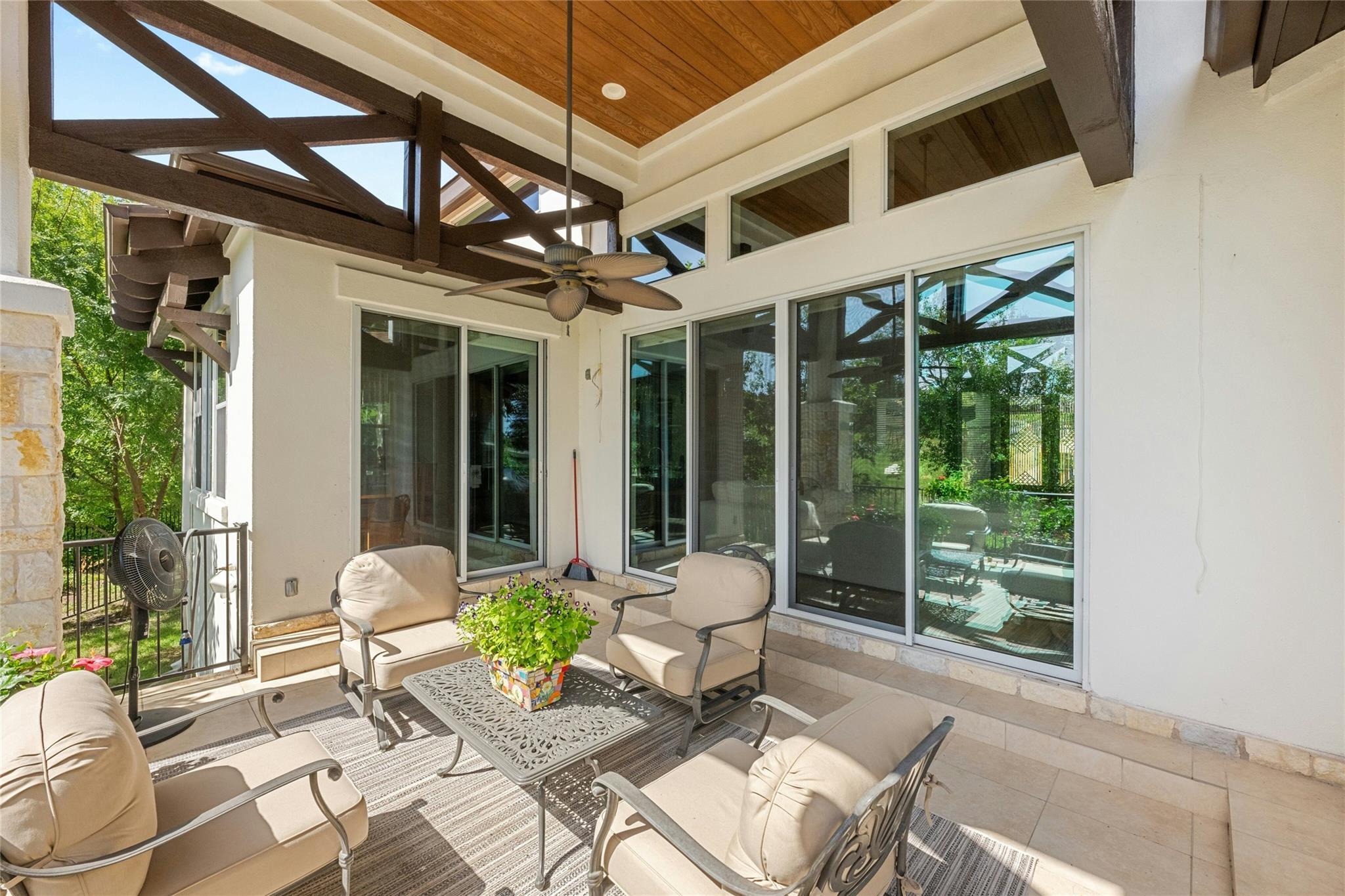 502 Lakeway Dr, Lakeway, TX 78734