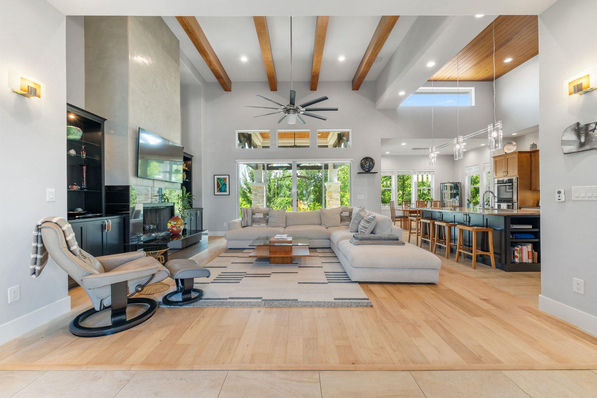 502 Lakeway Dr, Lakeway, TX 78734