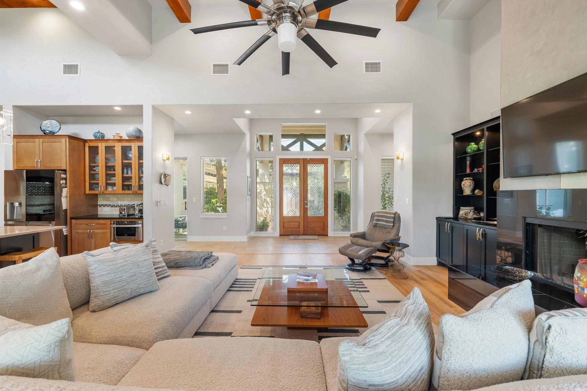 502 Lakeway Dr, Lakeway, TX 78734