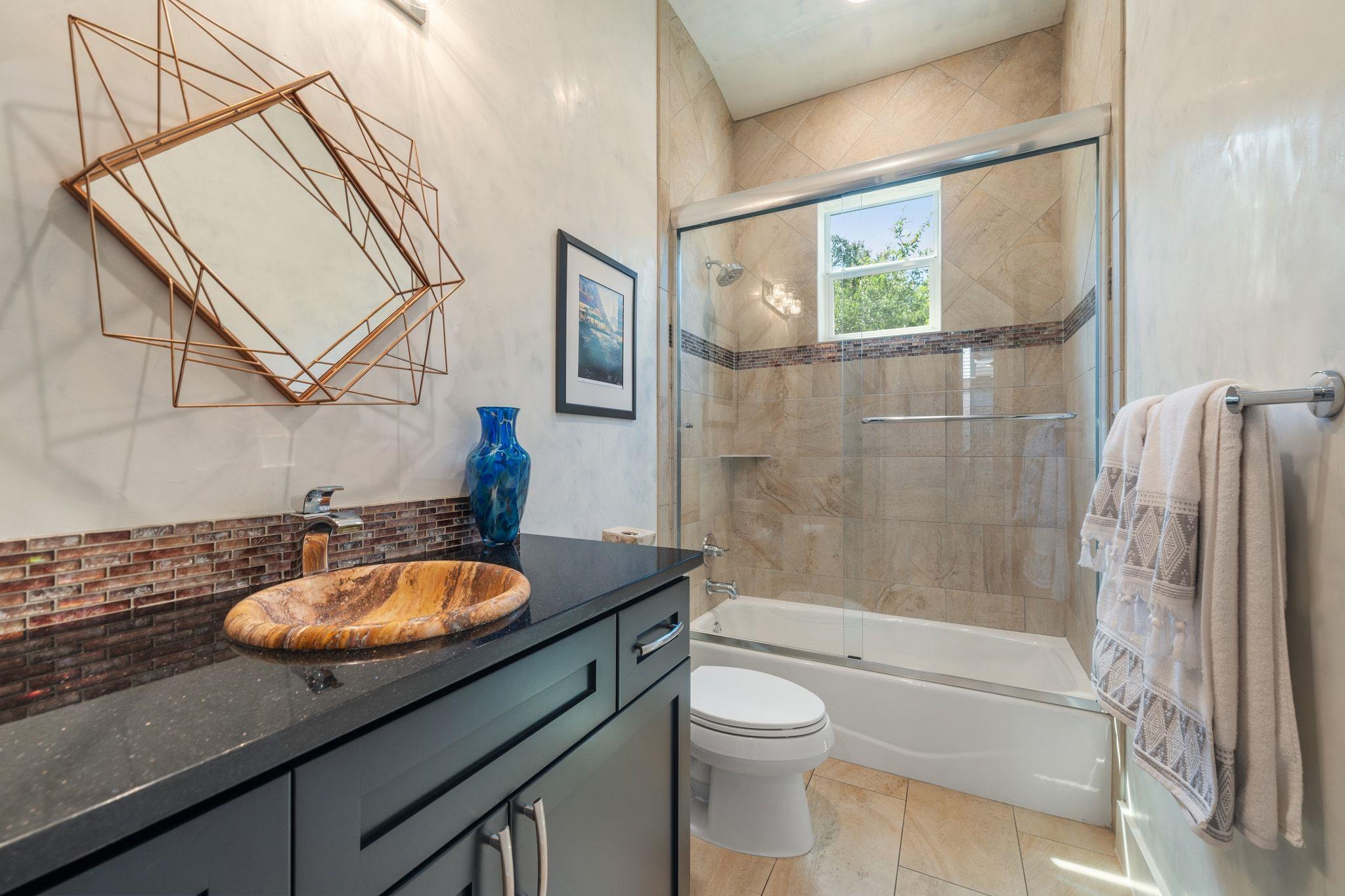 502 Lakeway Dr, Lakeway, TX 78734