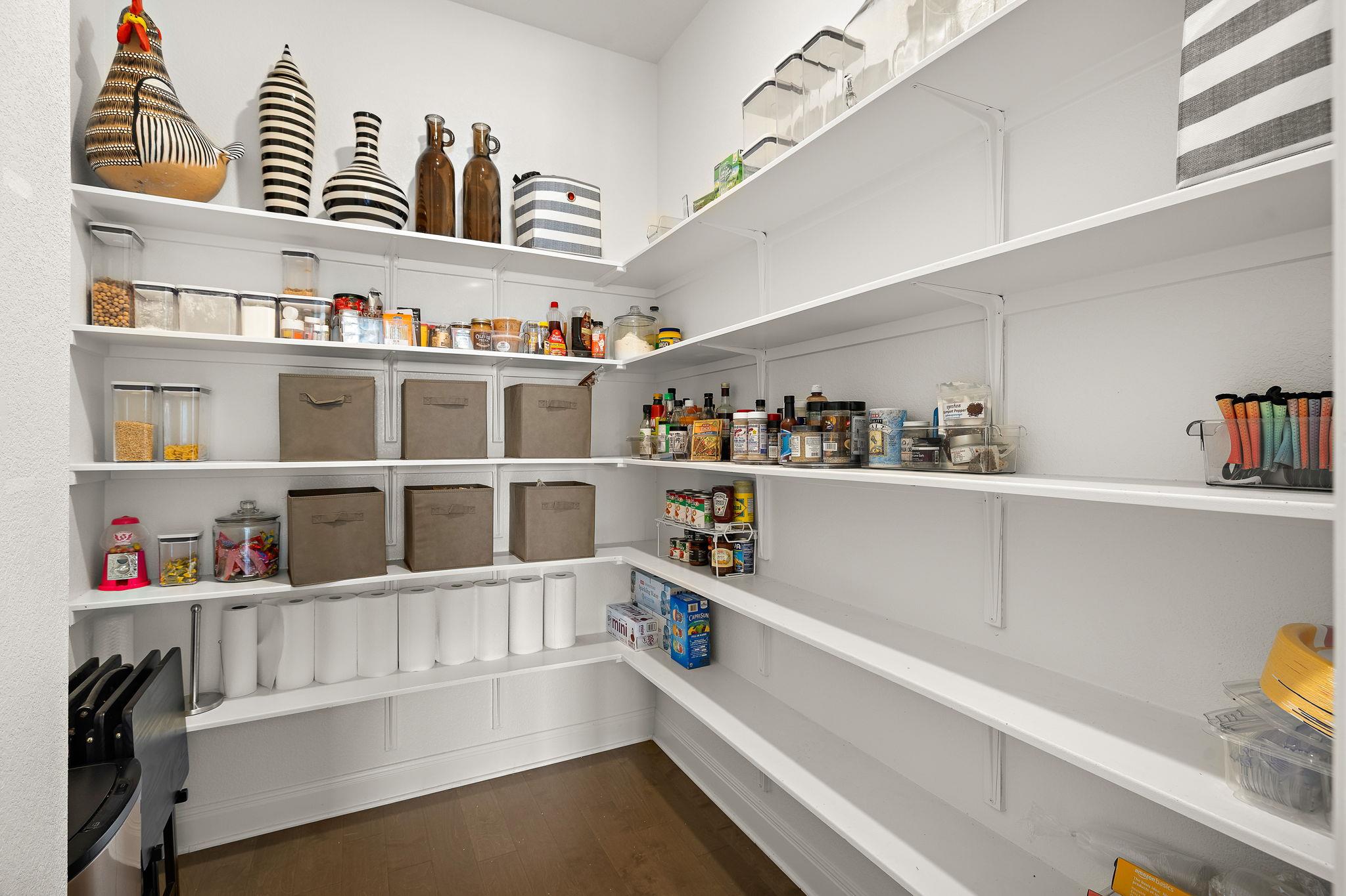 104 Green Branch Ct, Liberty Hill, TX 78642