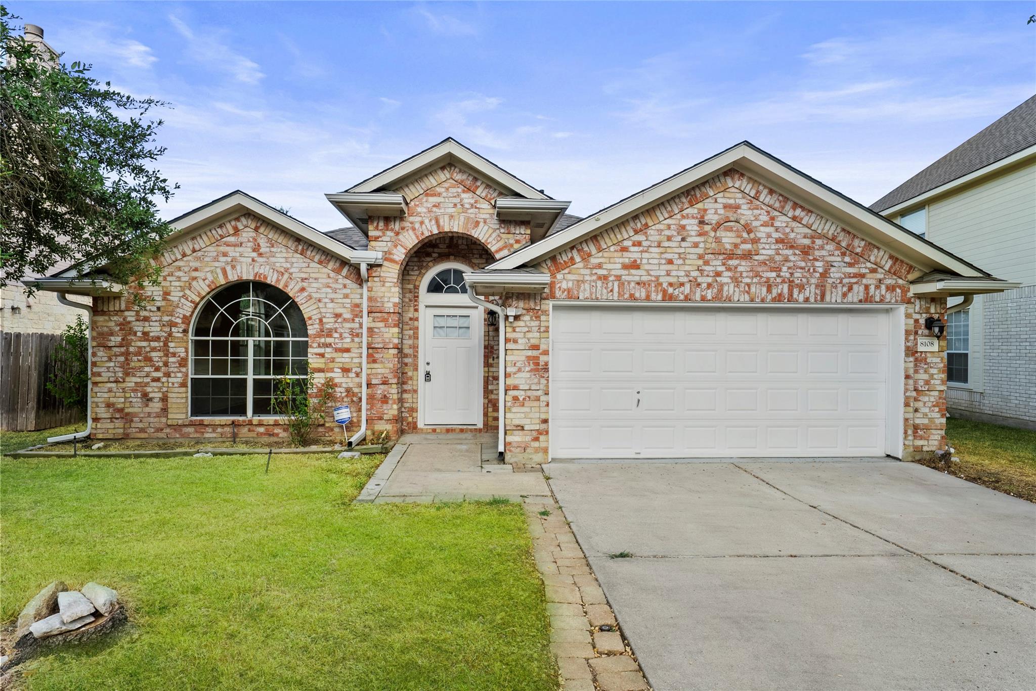 8108 Miller Falls Dr, Round Rock, TX 78681