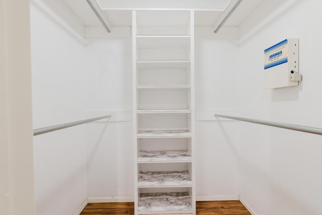 122 Montesito Ln, Floresville, TX 78114