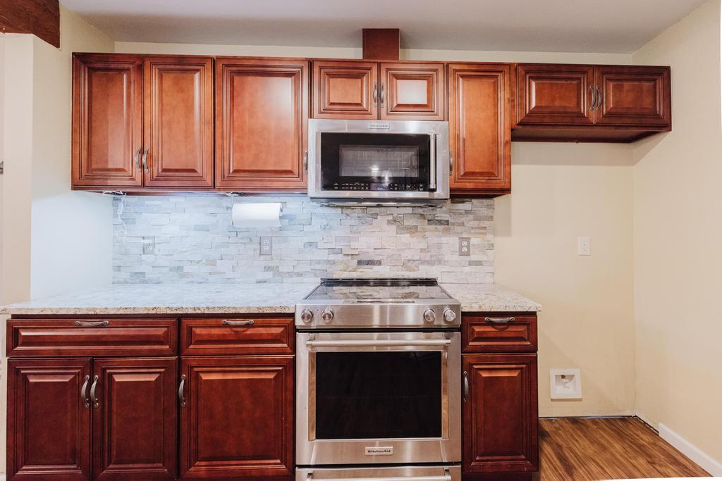 122 Montesito Ln, Floresville, TX 78114