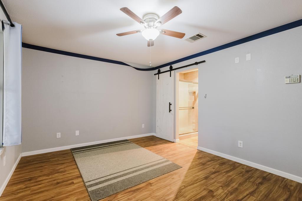 122 Montesito Ln, Floresville, TX 78114