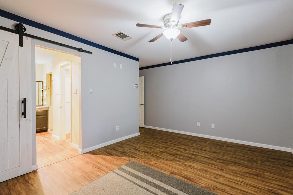 122 Montesito Ln, Floresville, TX 78114