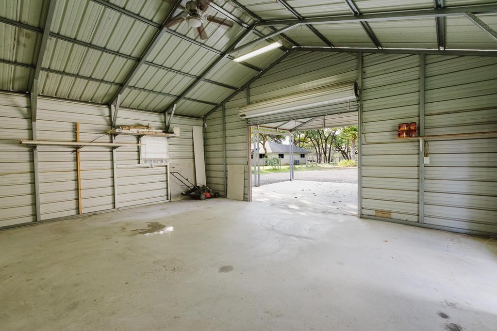 122 Montesito Ln, Floresville, TX 78114