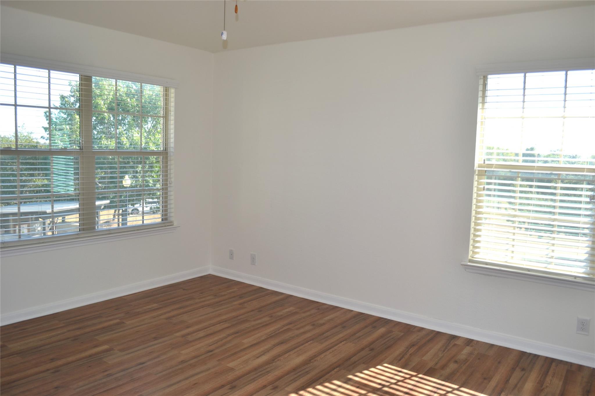 9201 Brodie Ln # 101, Austin, TX 78748