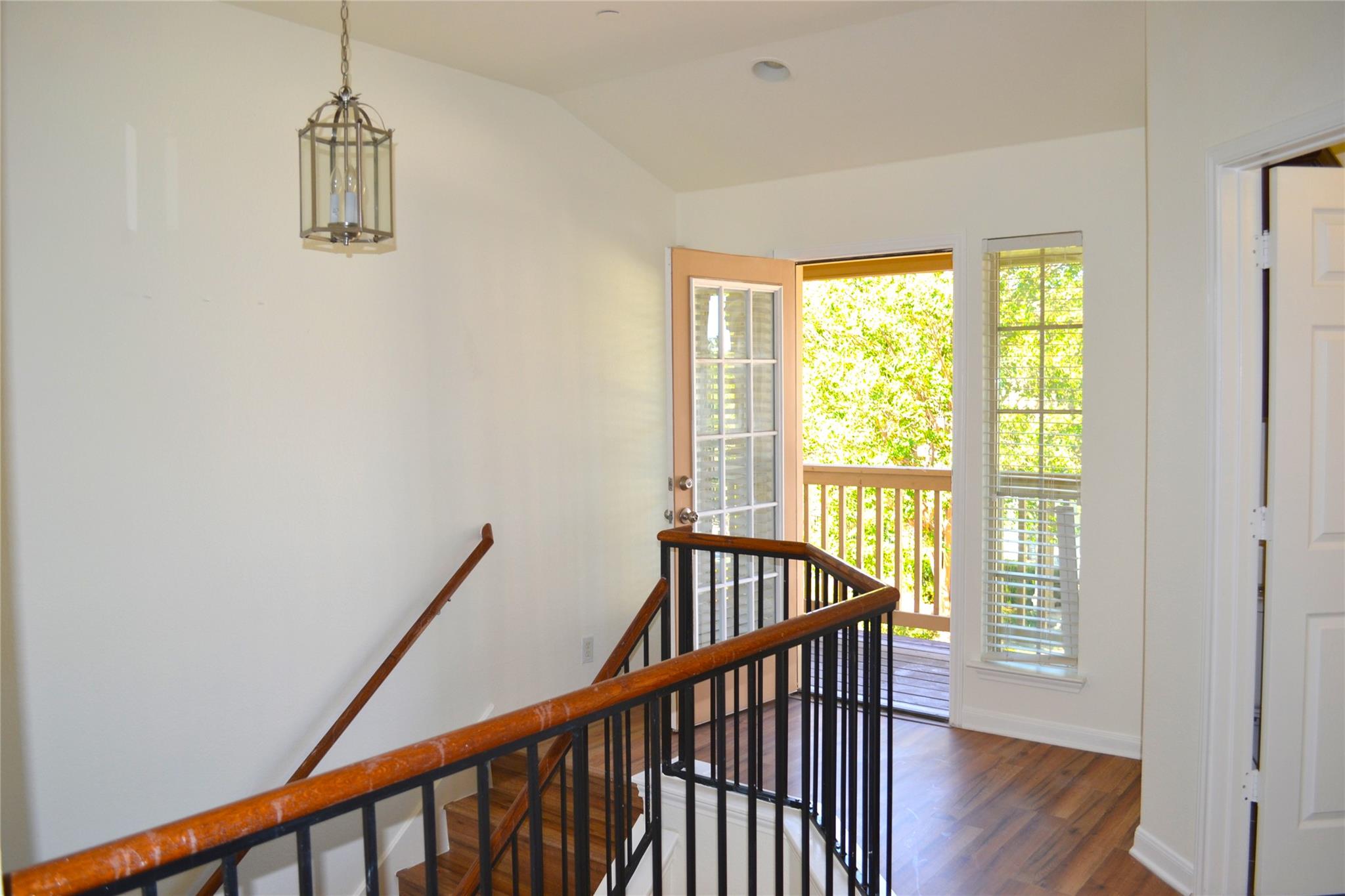 9201 Brodie Ln # 101, Austin, TX 78748