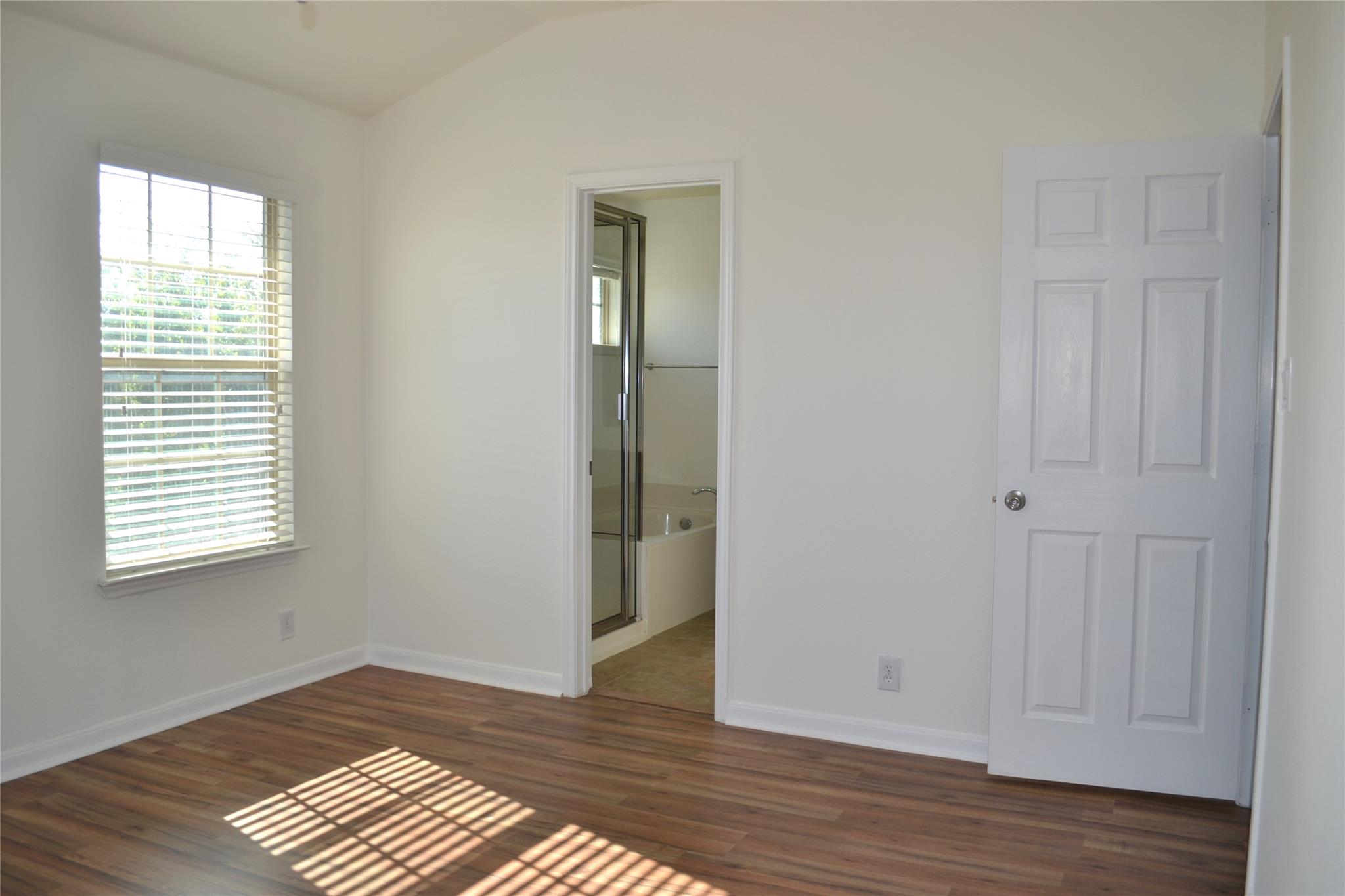 9201 Brodie Ln # 101, Austin, TX 78748