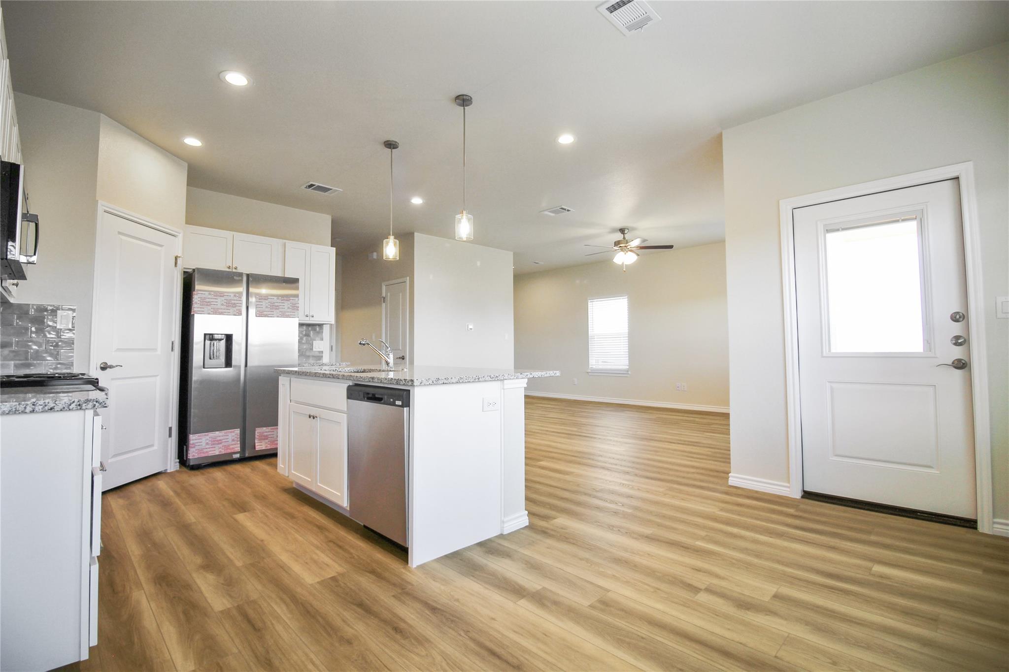 518 Whirlaway Dr # A, Jarrell, TX 76537