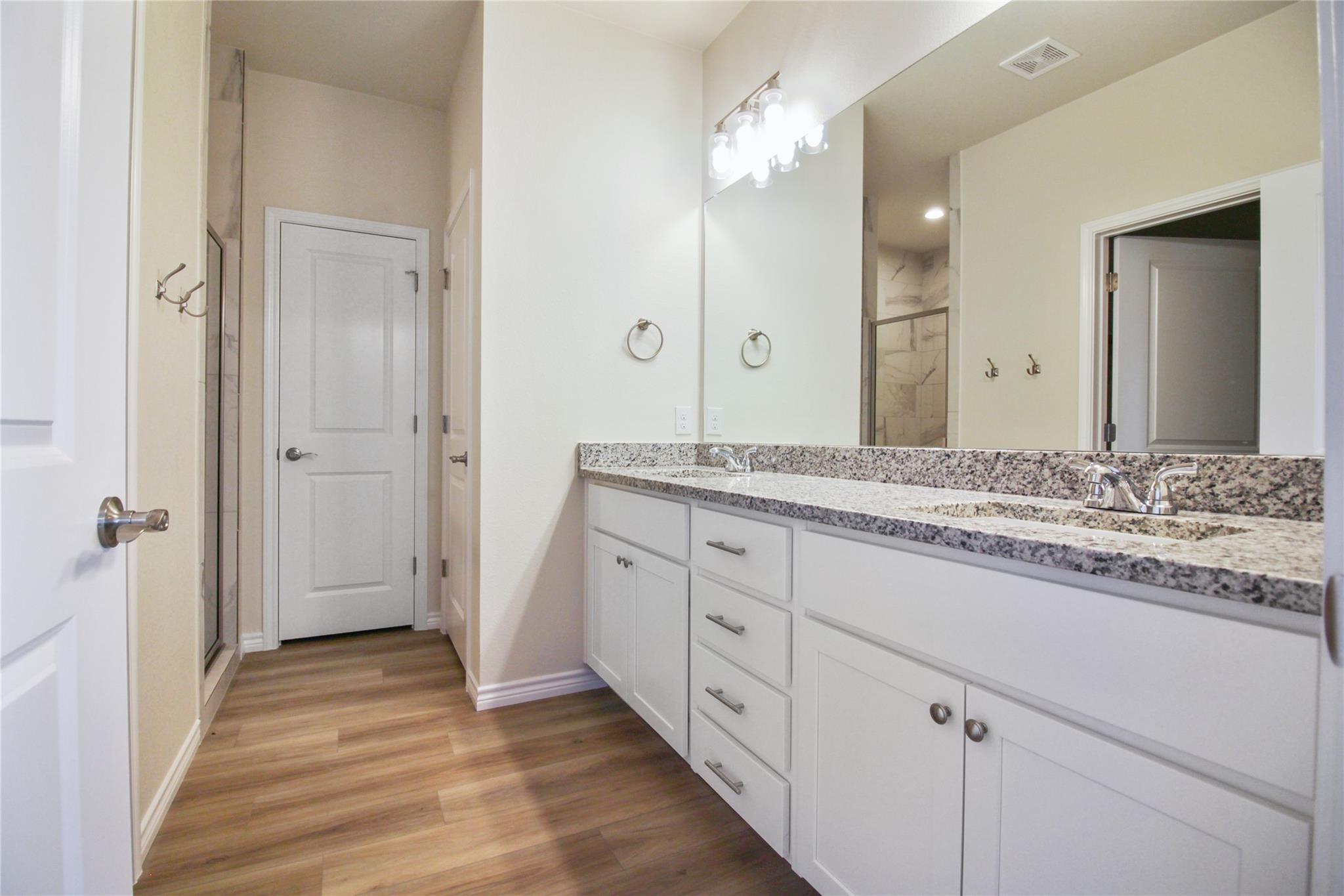 518 Whirlaway Dr # A, Jarrell, TX 76537