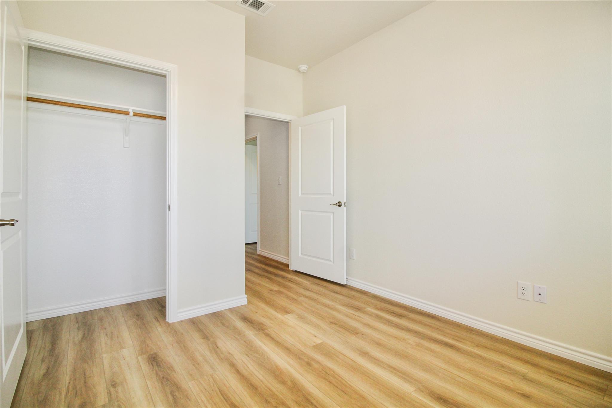 518 Whirlaway Dr # A, Jarrell, TX 76537