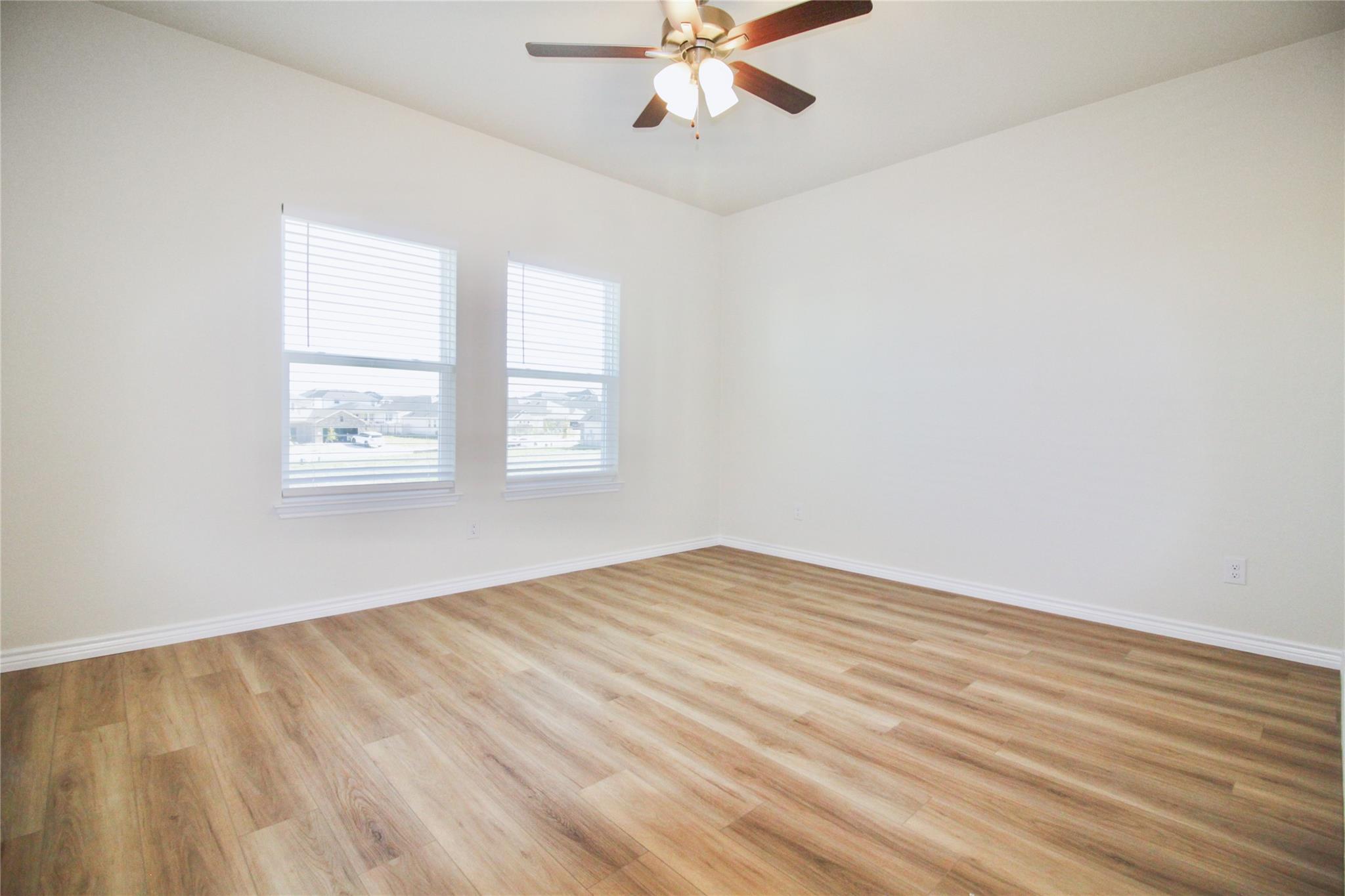 518 Whirlaway Dr # A, Jarrell, TX 76537