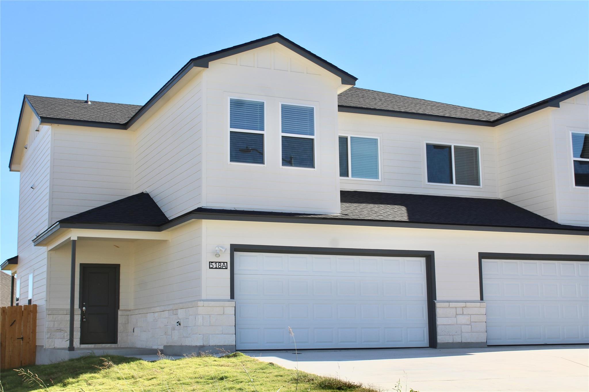 518 Whirlaway Dr # A, Jarrell, TX 76537