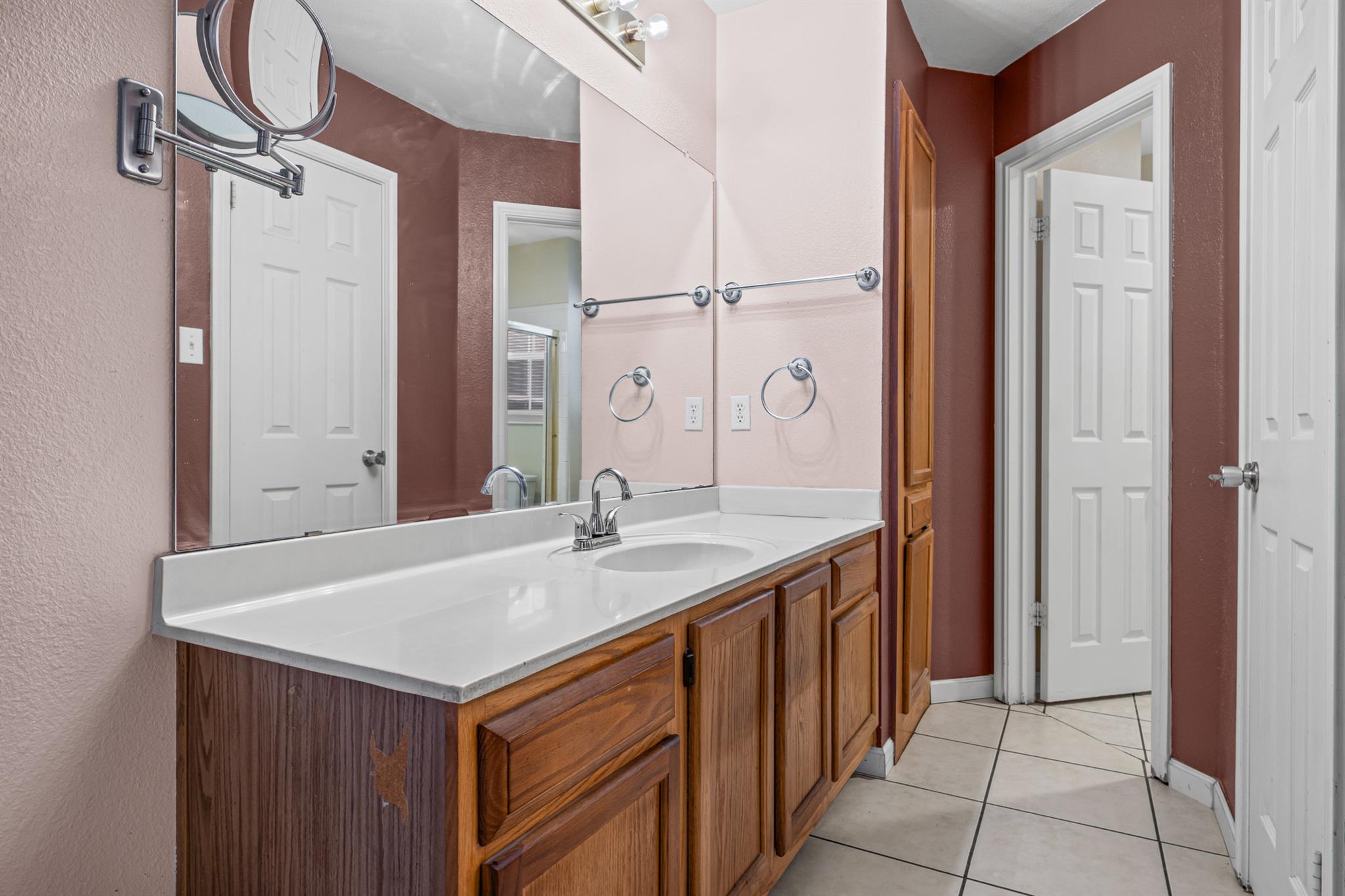 7412 Crepe Myrtle Dr, Austin, TX 78744