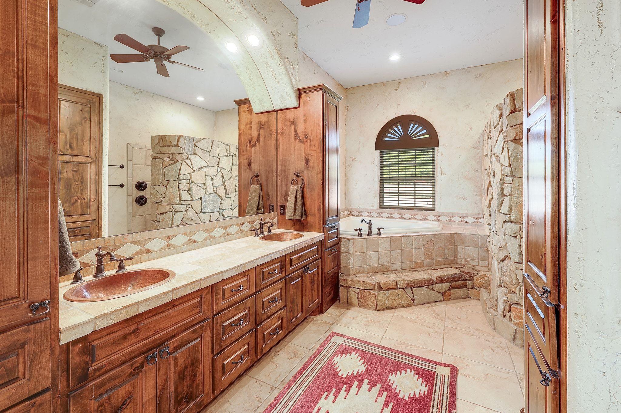 1120 Redbird Rd, Georgetown, TX 78626